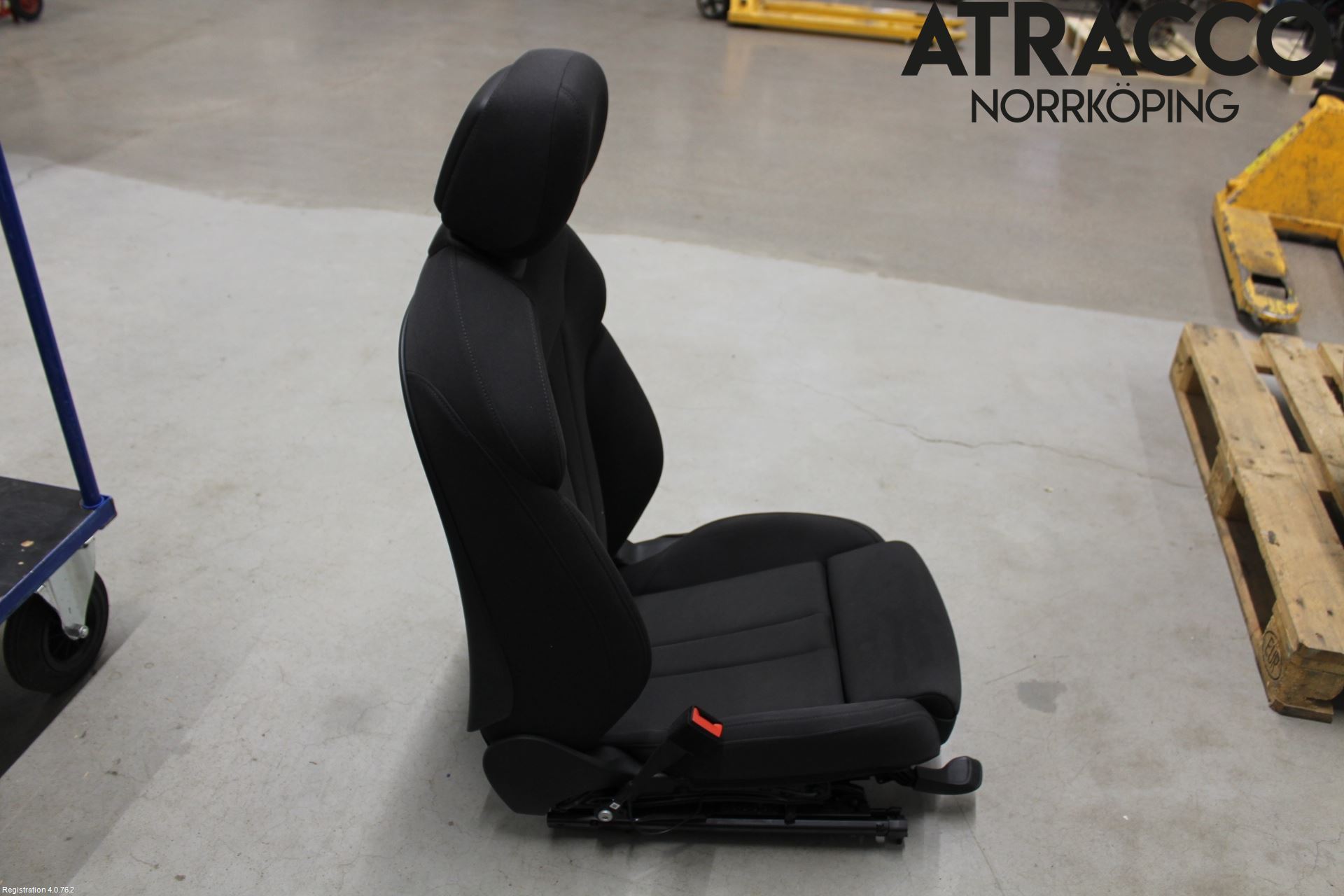 Audi A4/S4 B9 20- Inredning Stol Fram Vä