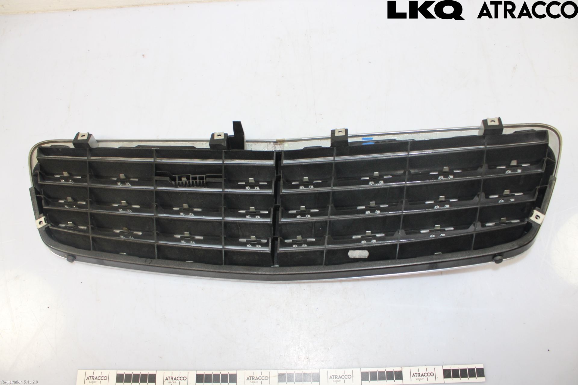 Mercedes-Benz MB C (203) 00-07 Grill Komp
