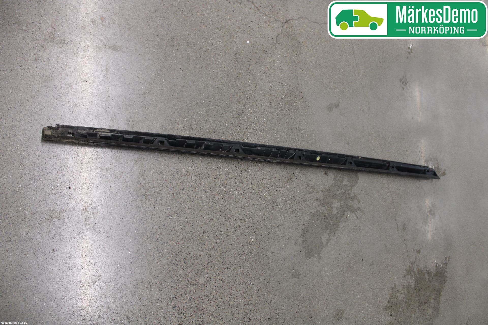 Audi A1/S1 11-18 Sidokjol Vä