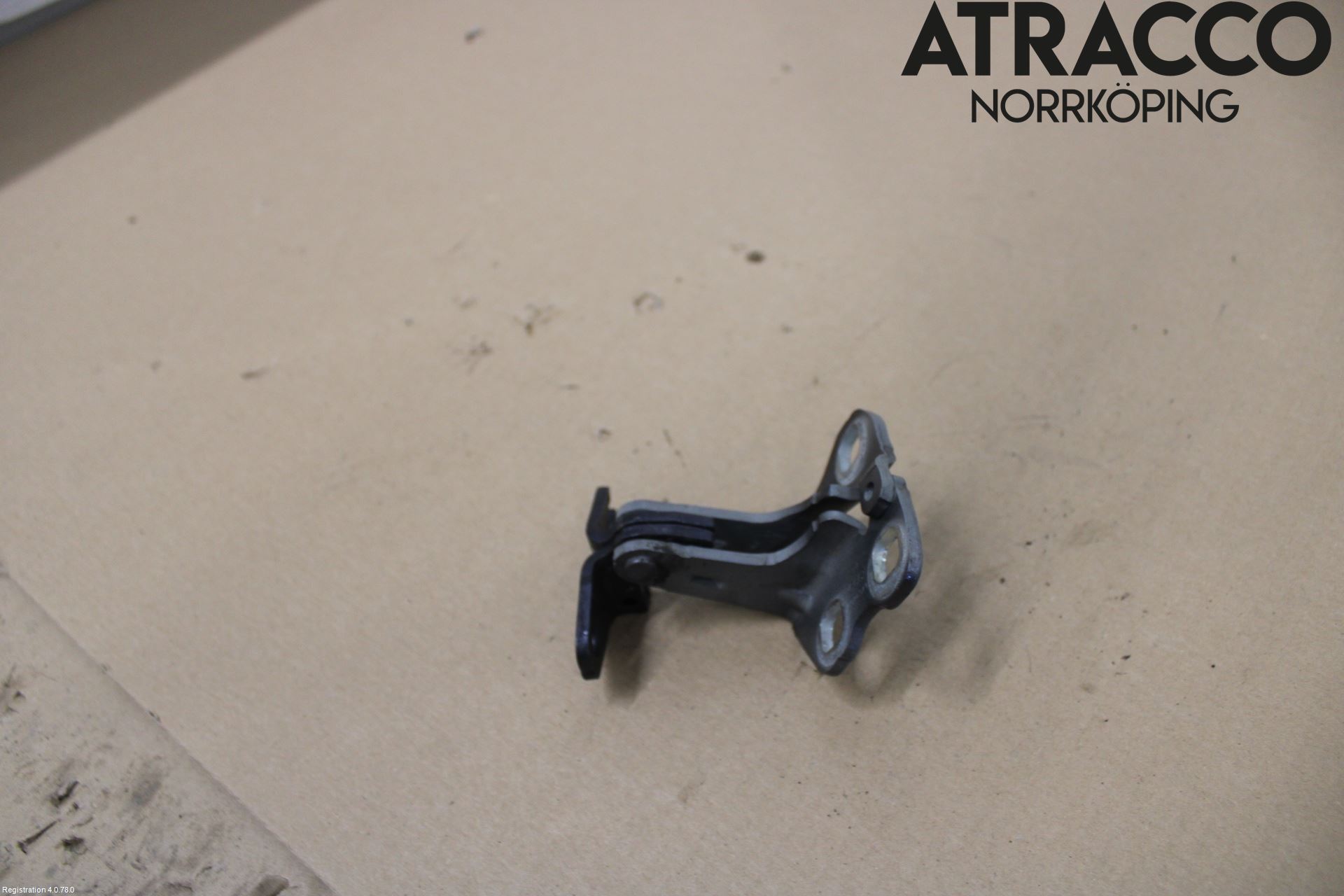 Tesla MODEL 3 17- Dörrgångjärn