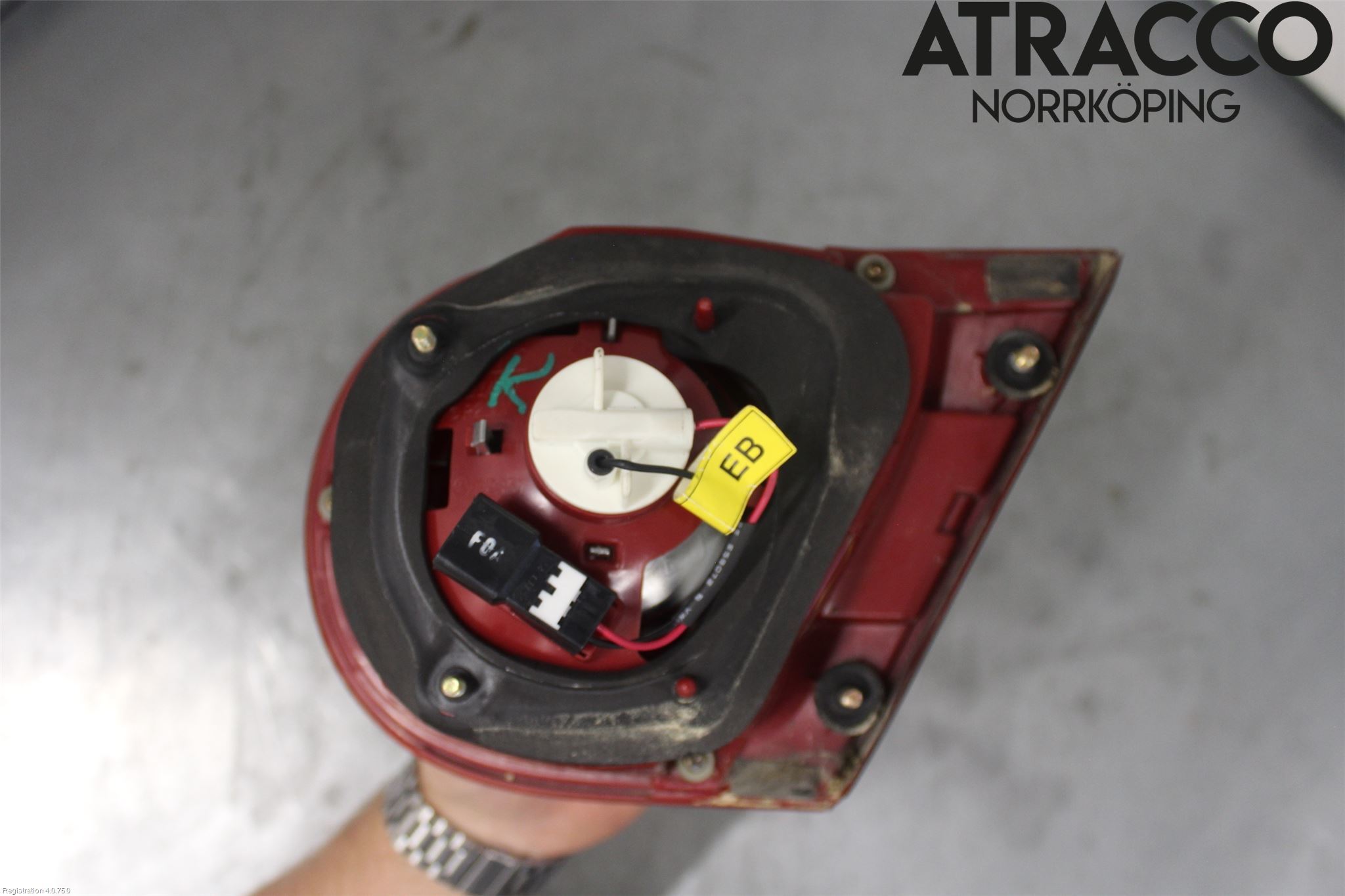 Kia OPIRUS Bakljus Lucka Vä