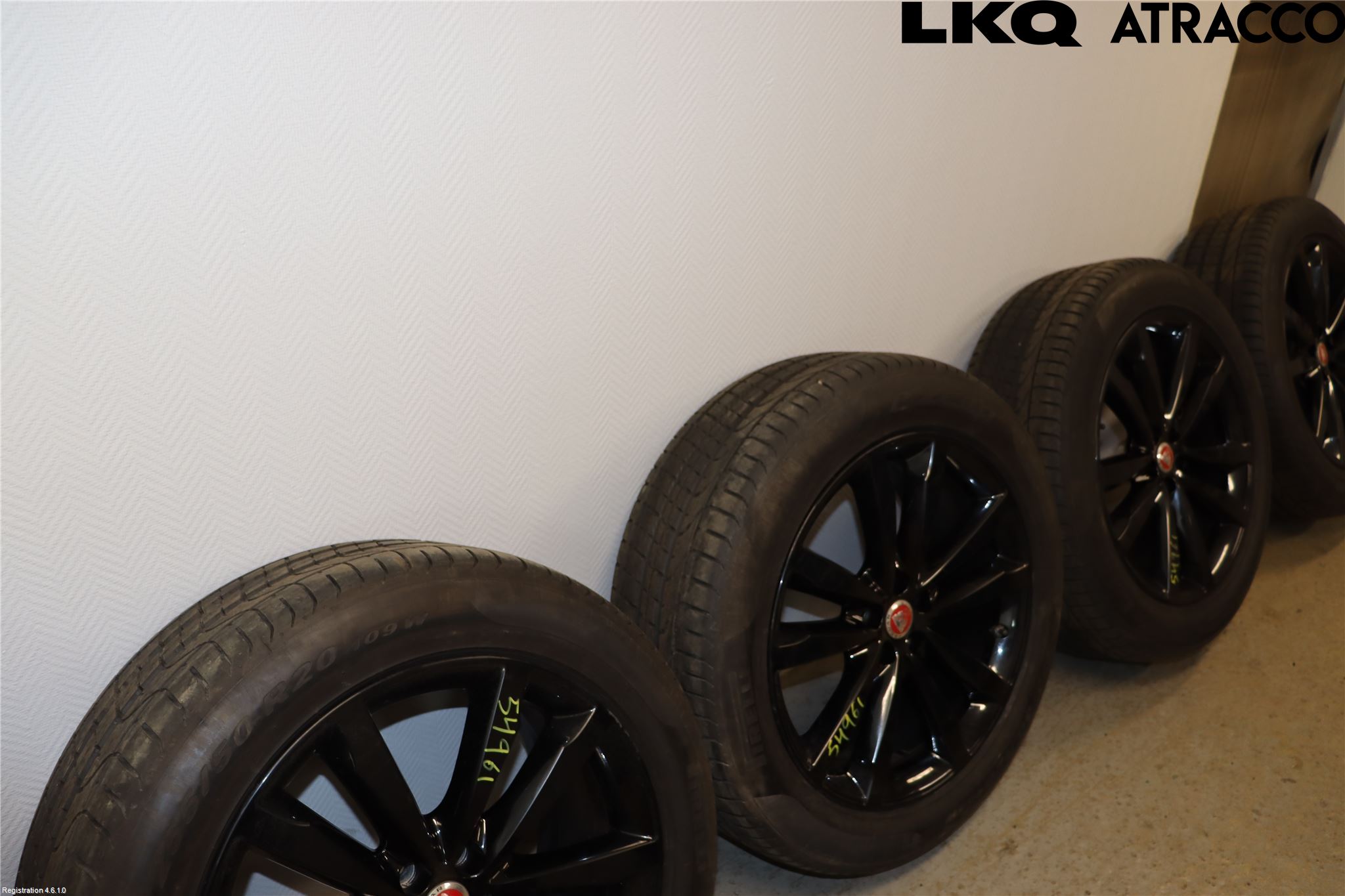 Jaguar F-PACE Sommardäck Alumfälg 4St