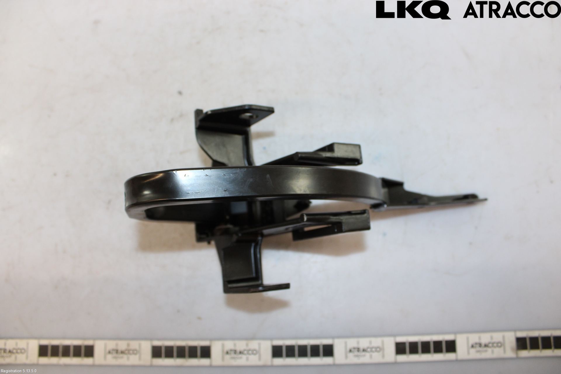 Volkswagen VW ID BUZZ/CARGO 22- Huvgångjärn