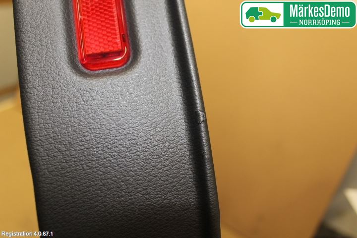 Audi Q5/SQ5 17- Dörrklädsel Hö