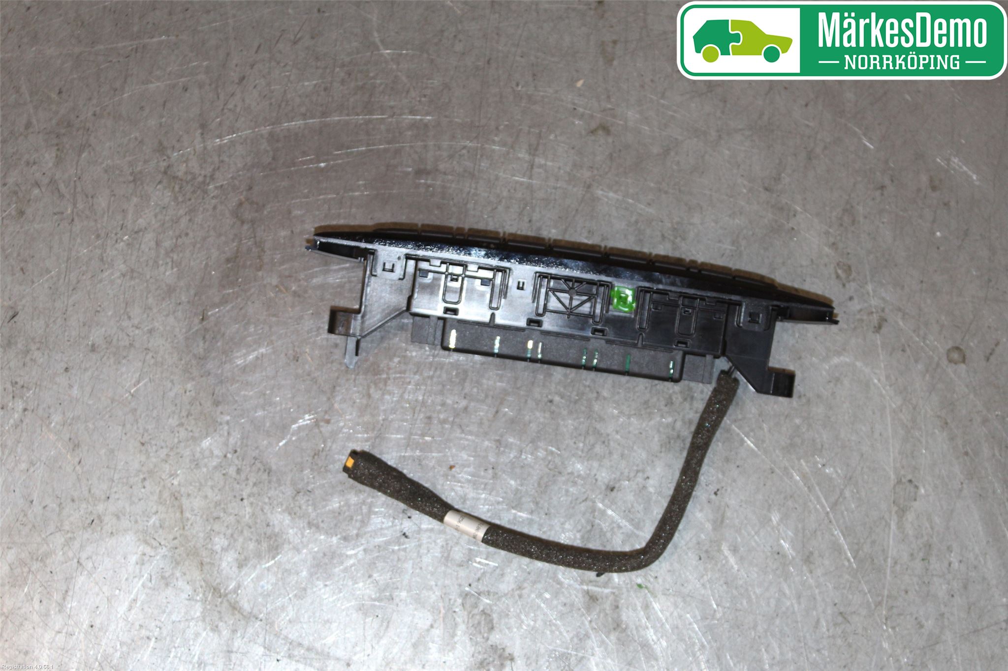 Jaguar XJ X350        03-09 Strömställare Varnings