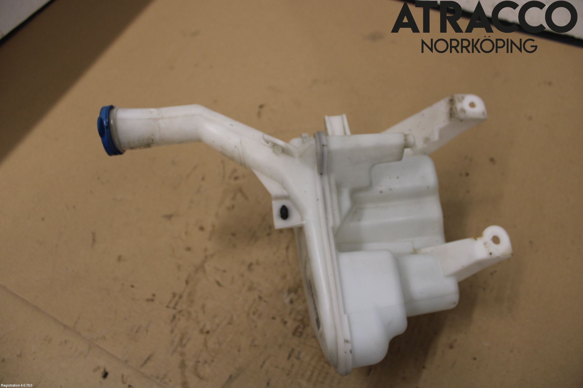 Toyota YARIS XP90 06-11 Spolartank Vindruta