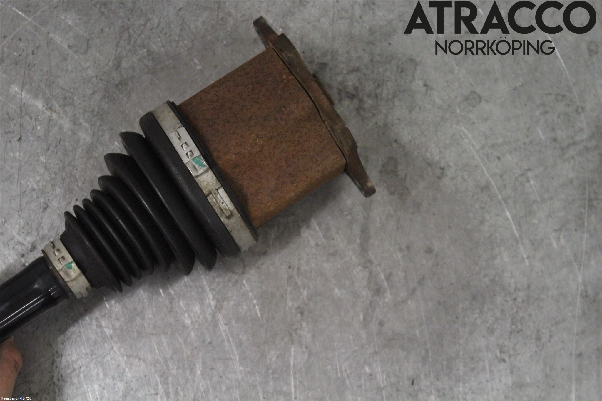 Volkswagen VW PASSAT 11-14 Drivaxel Fram Höger