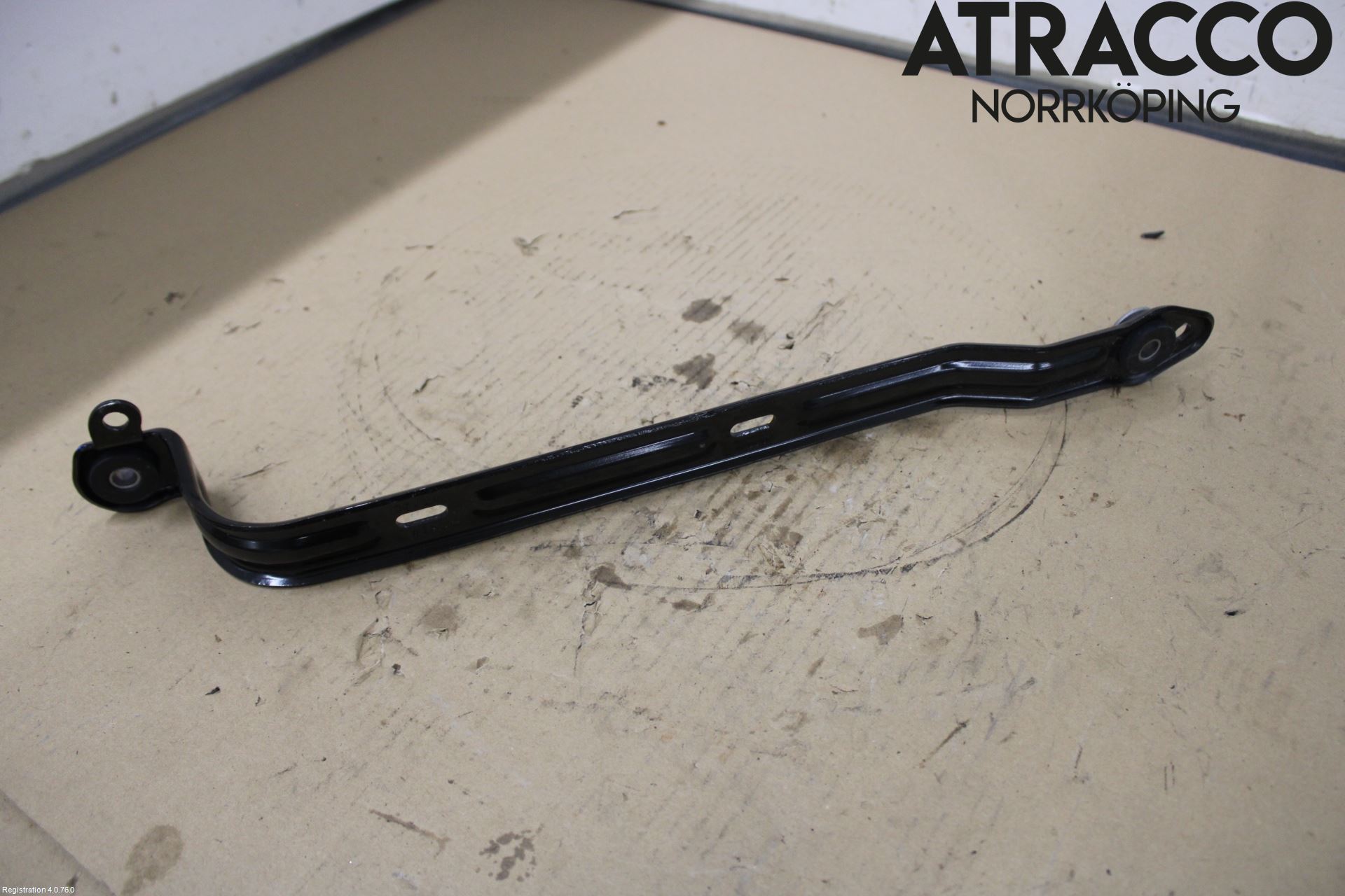 Audi A6 F2/C8 19- Bränsletanksband