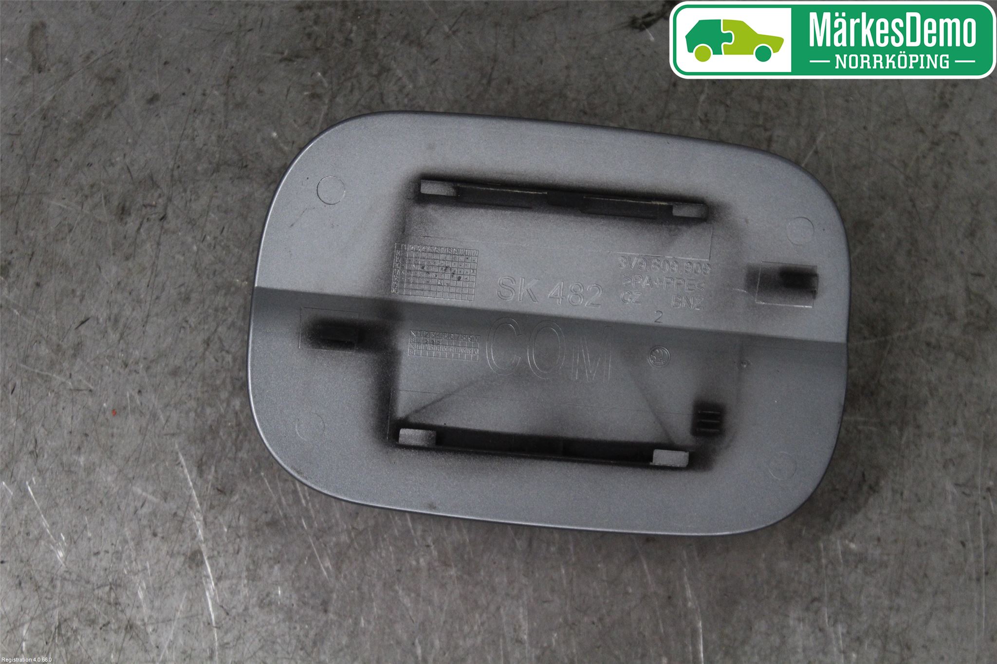 Skoda SUPERB 16-24 Tanklucka