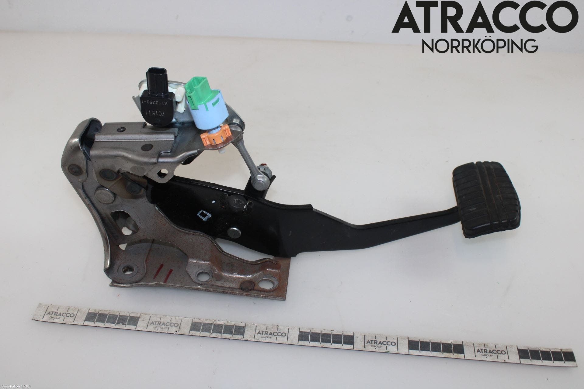 Mitsubishi OUTLANDER 13-21 Bromspedal