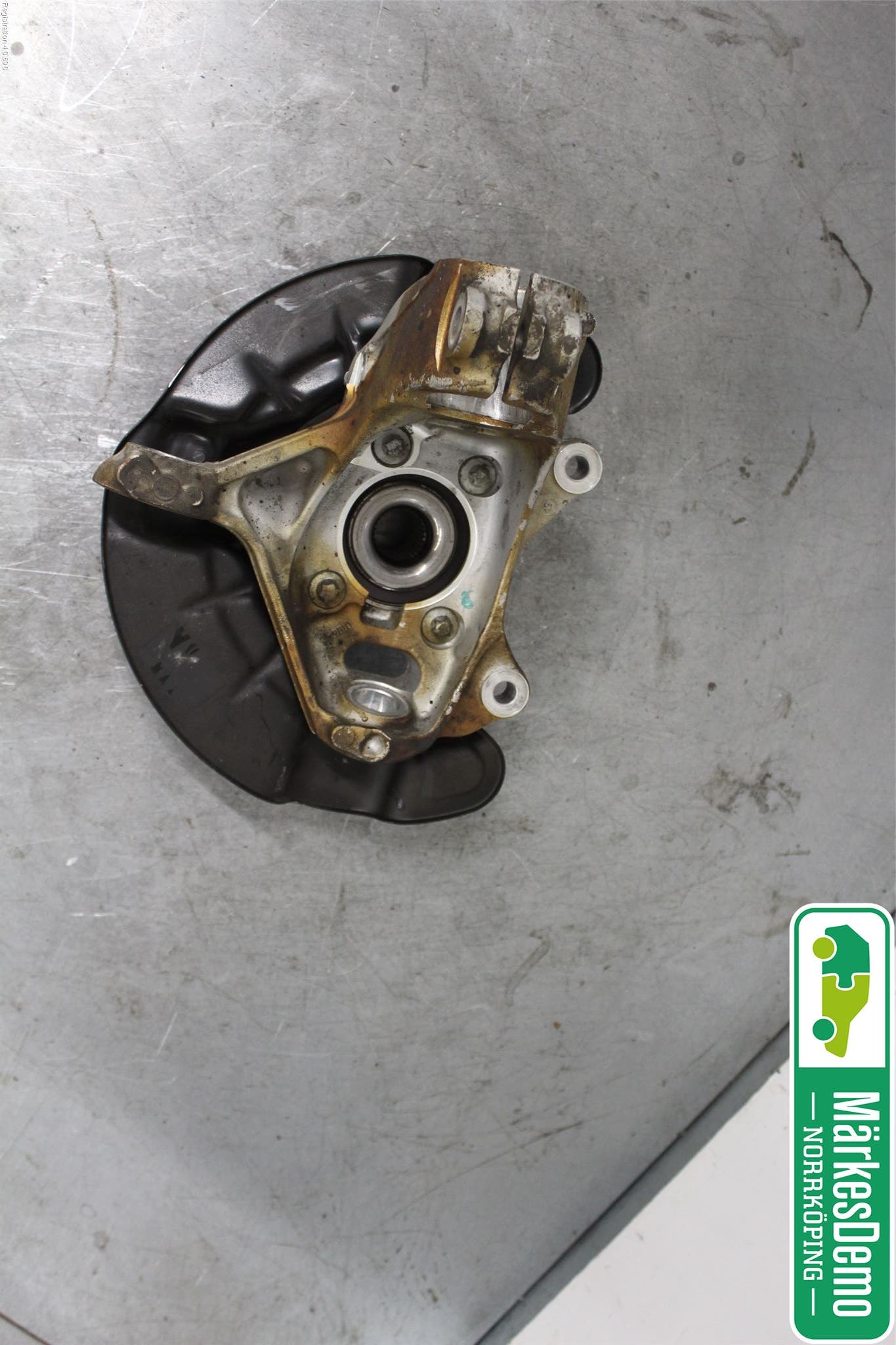 Mercedes-Benz MB B-KLASS (W247) 19- Styrspindel Lagerhus Vä