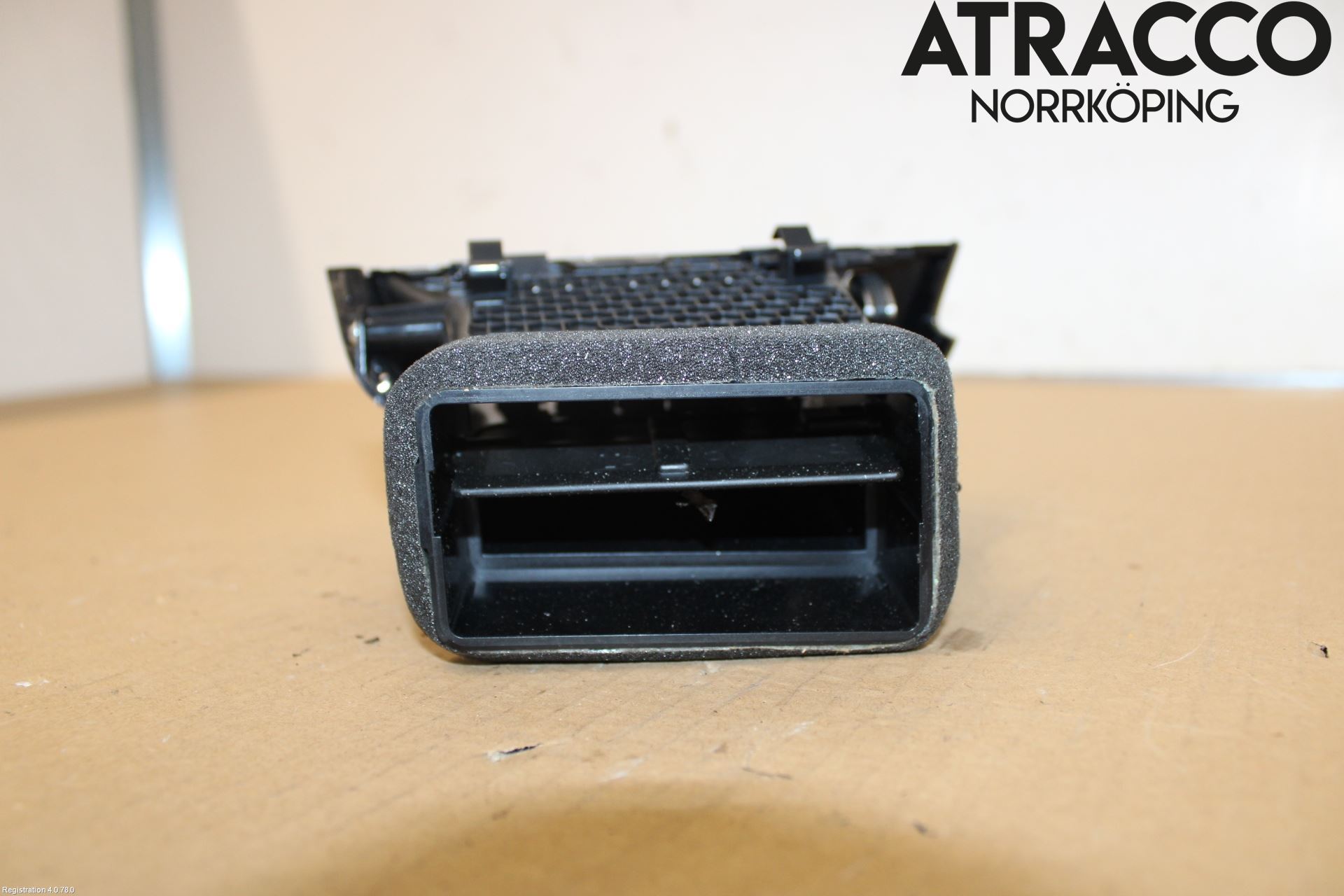 Landrover LAND ROVER RANGE ROVER EVOQUE (L551) 19- Defrosterkanal-Munstycke