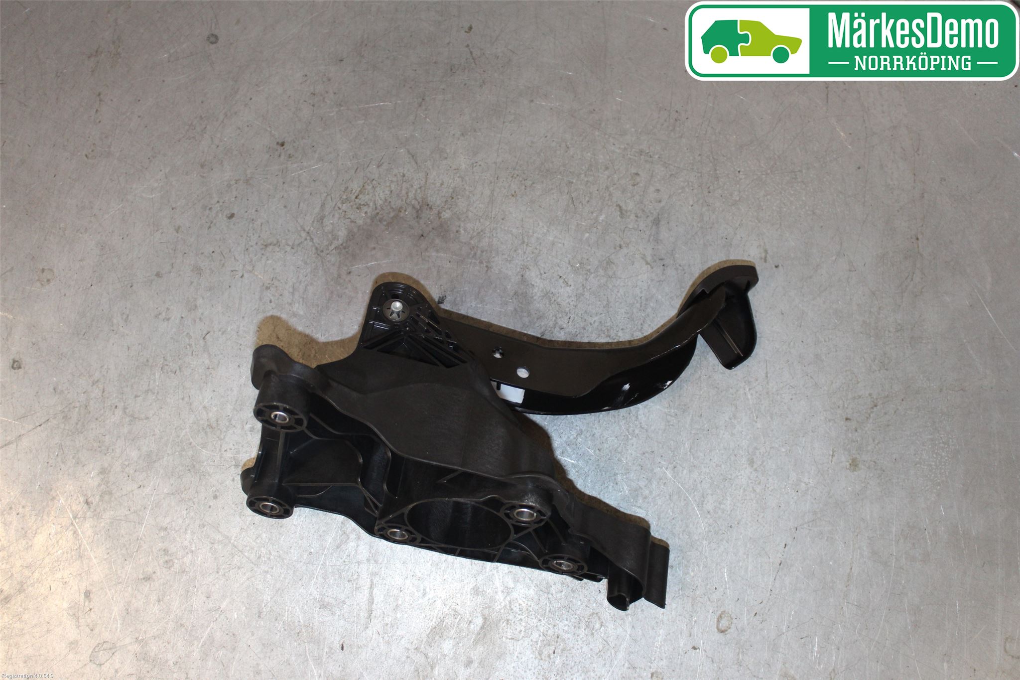 Skoda SCALA 19- Bromspedal