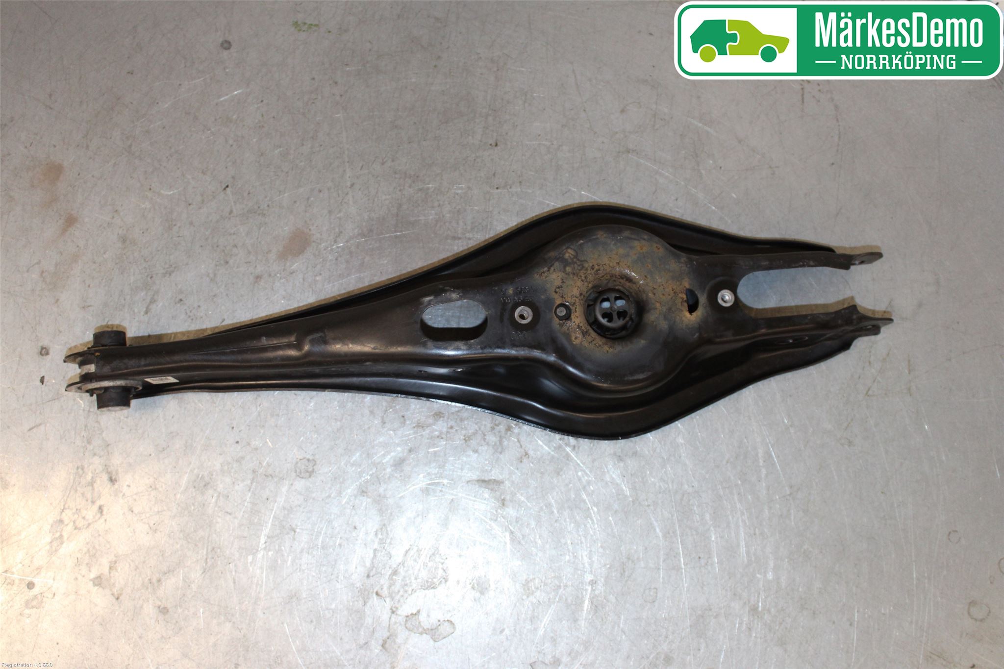 Volkswagen VW TIGUAN 16-24 Bärarm Bak Höger