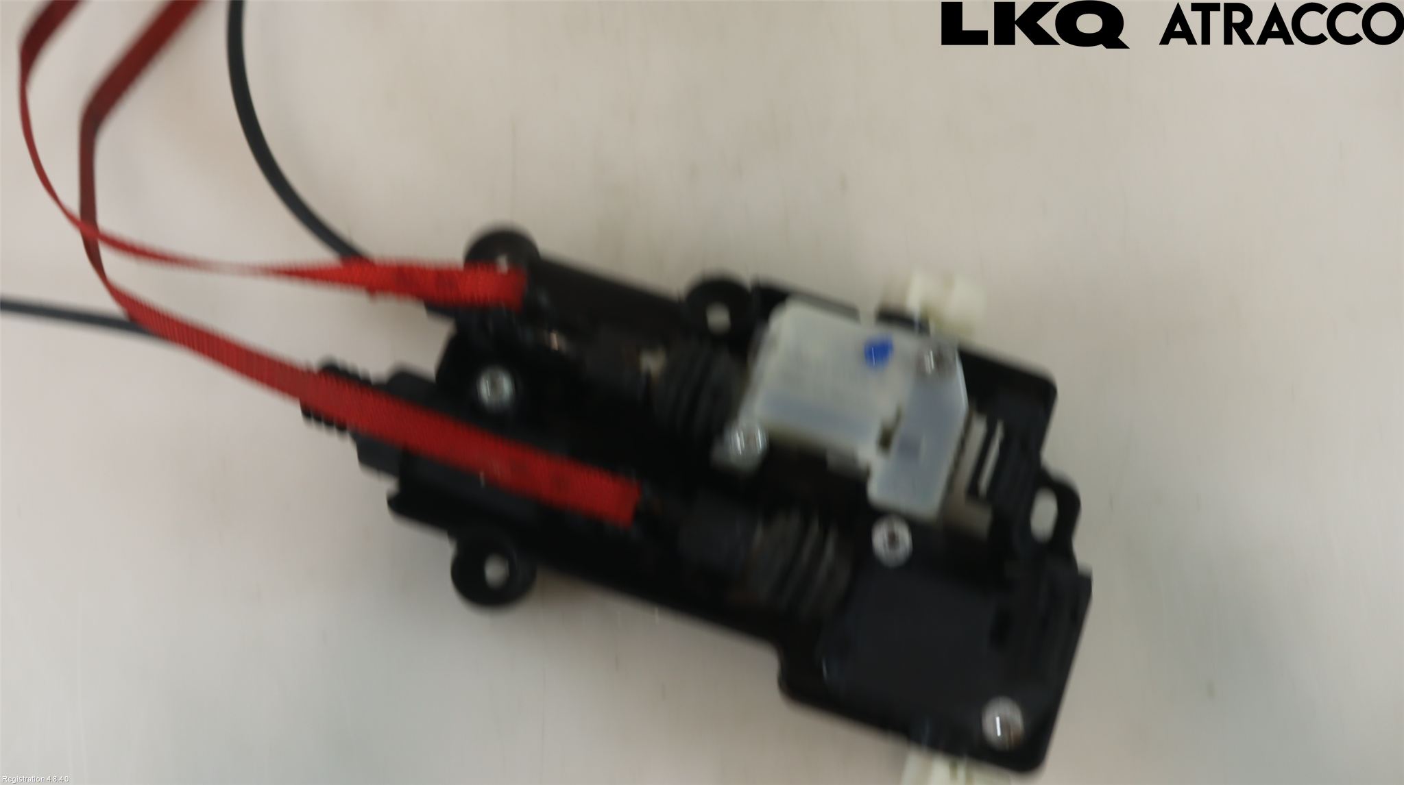 Tesla MODEL X 16- Huvlås Wire-Spak