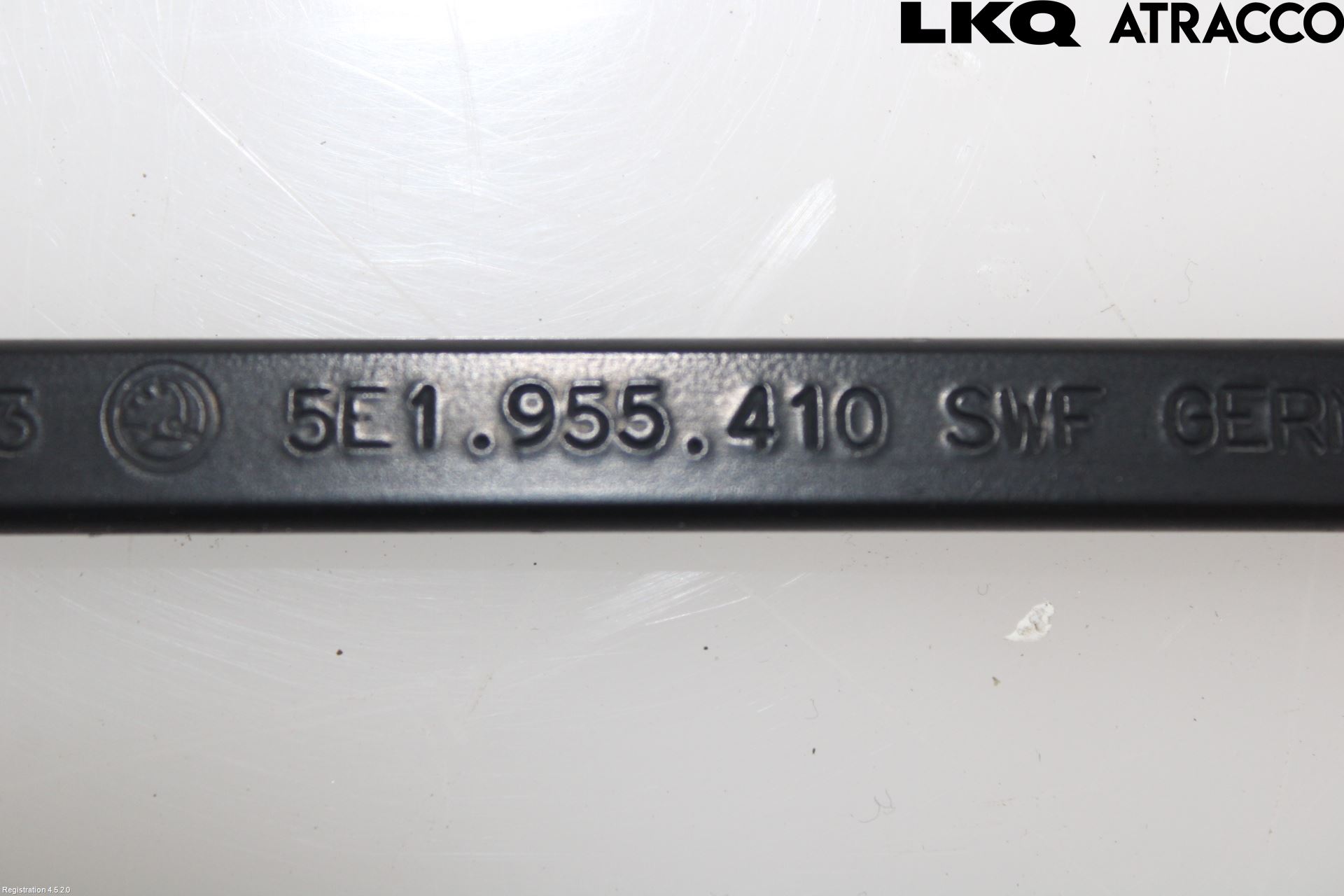 Skoda OCTAVIA (5E) 13-20 Torkararm Armar Vindruta