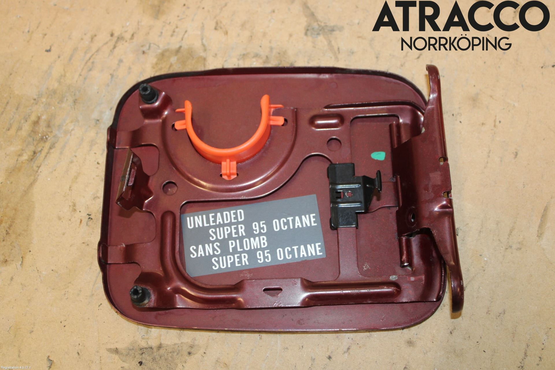 Nissan ALMERA TINO Tanklucka
