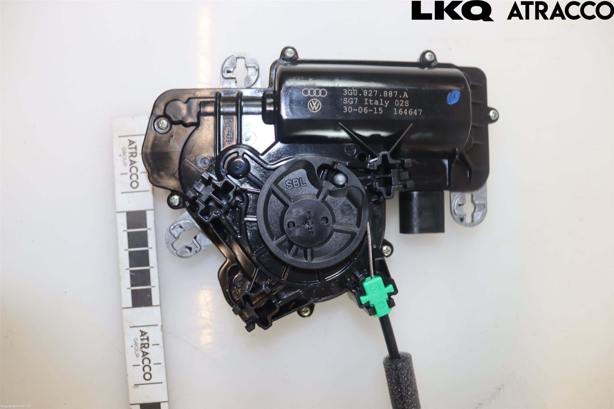Volkswagen VW PASSAT 15-19 Bakluckeöppnare Automatisk