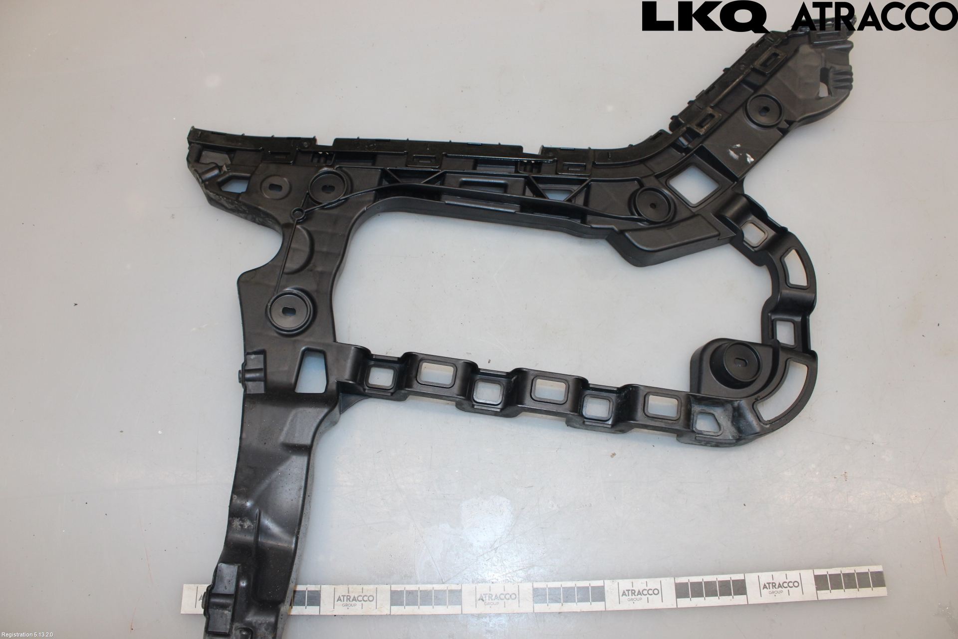 Volkswagen VW PASSAT 15-19 Stötfångarfäste Bak Hö