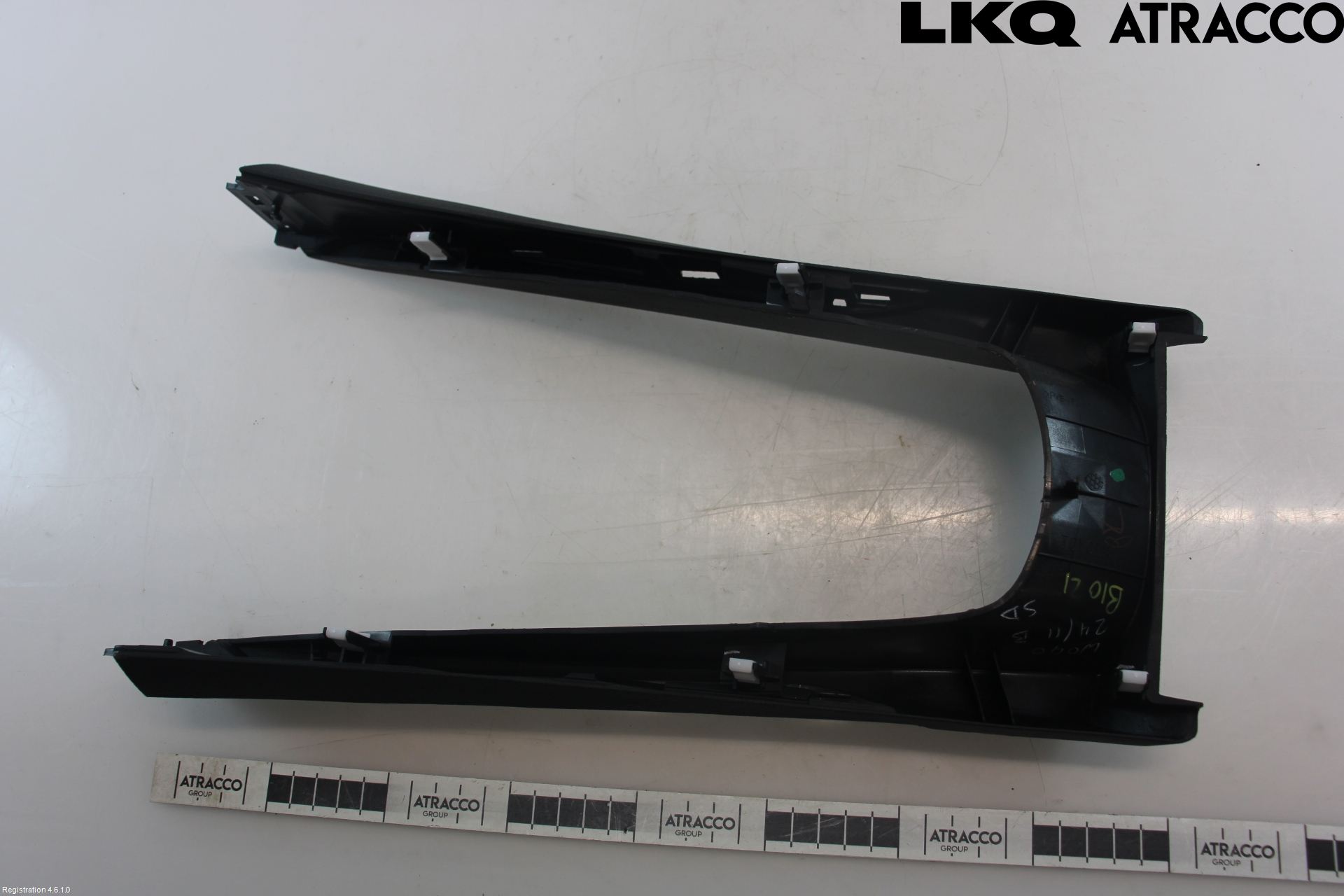 Toyota AVENSIS 16-18 Instrumentkonsoll Mitt