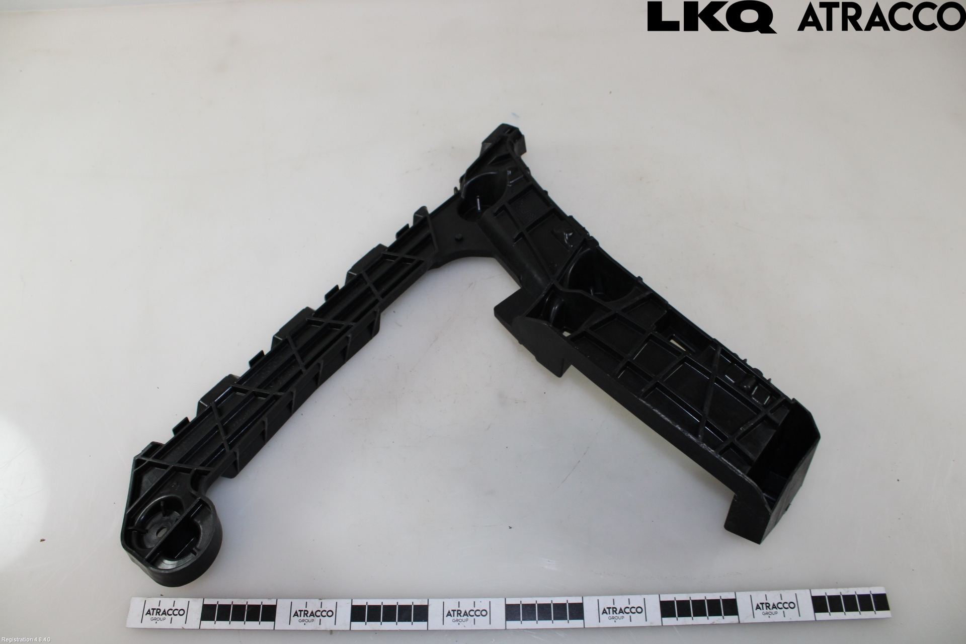 Audi A4/S4 B9 20- Stötfångarfäste Bak Hö