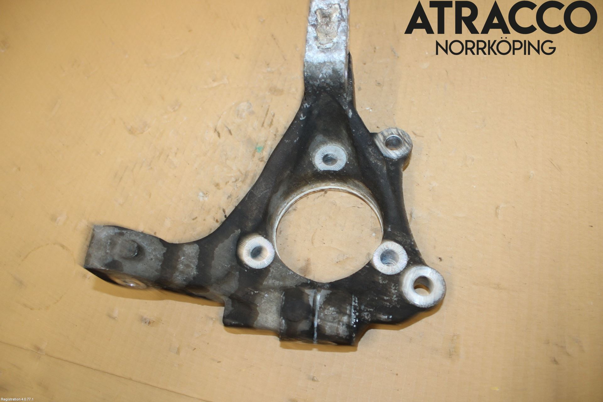 Saab 9-3 VER 2 Styrspindel Lagerhus Vä