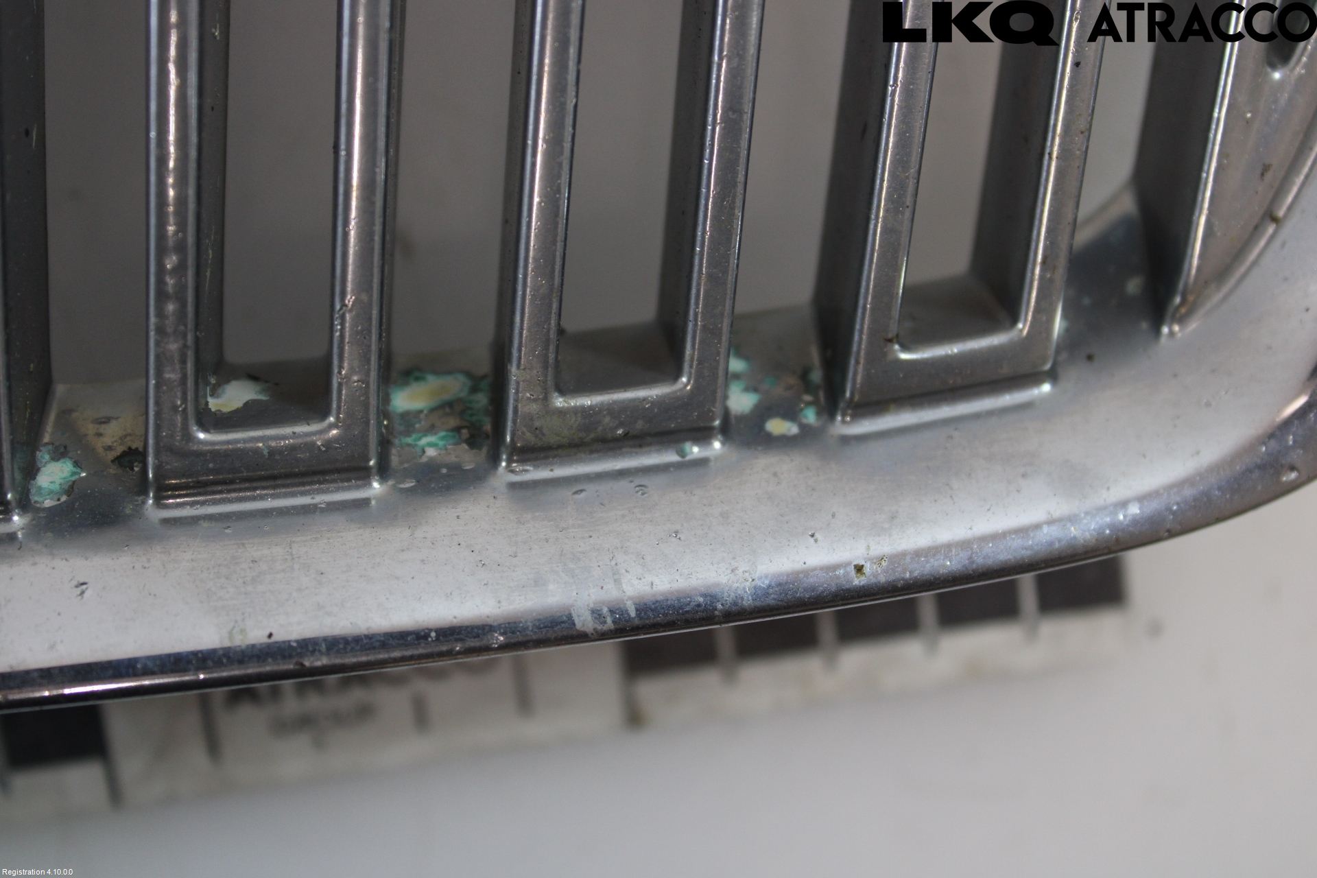 Volvo V70 00-04 Grill Komp