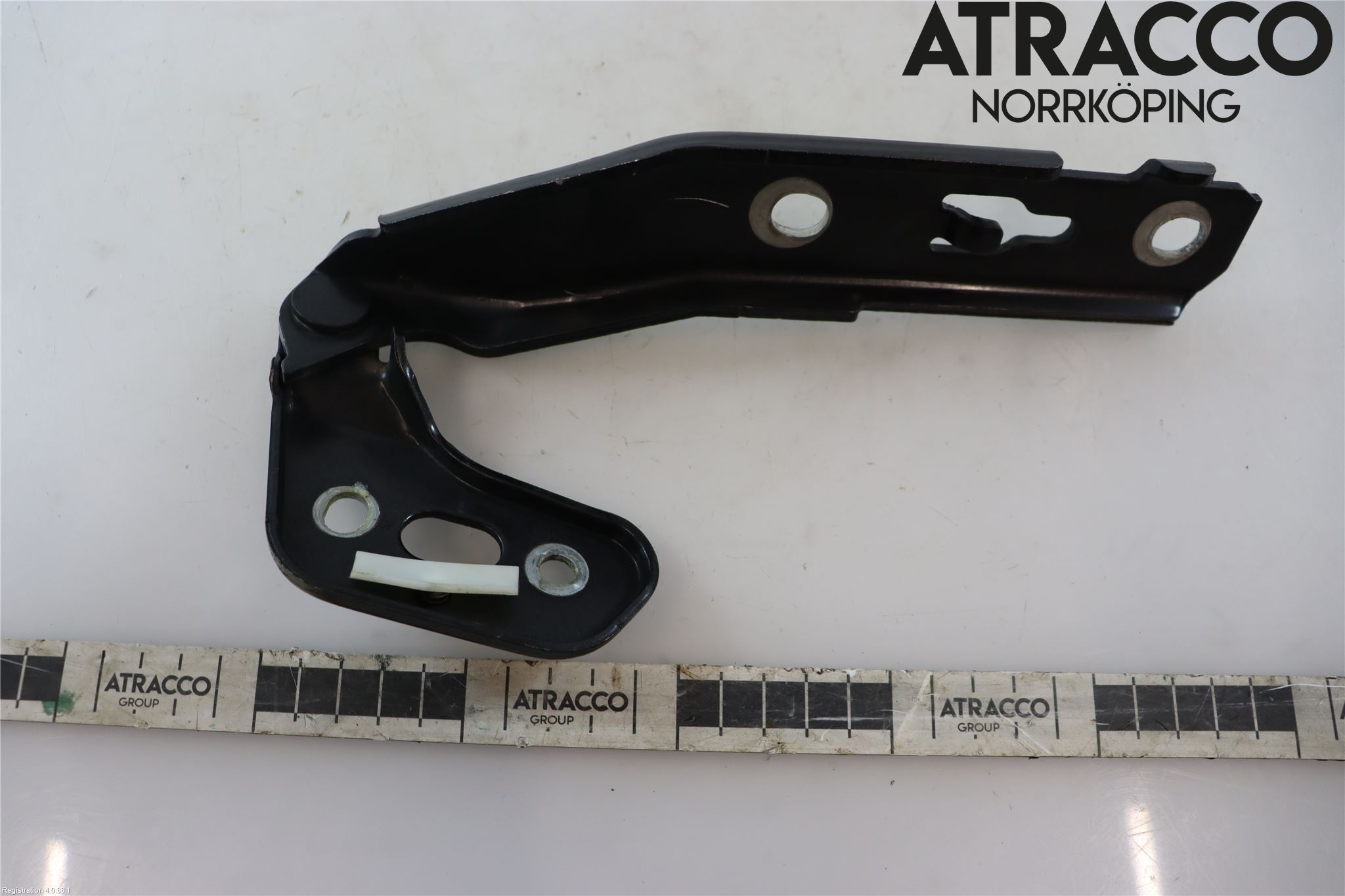 Audi ALLROAD 06-11 Huvgångjärn