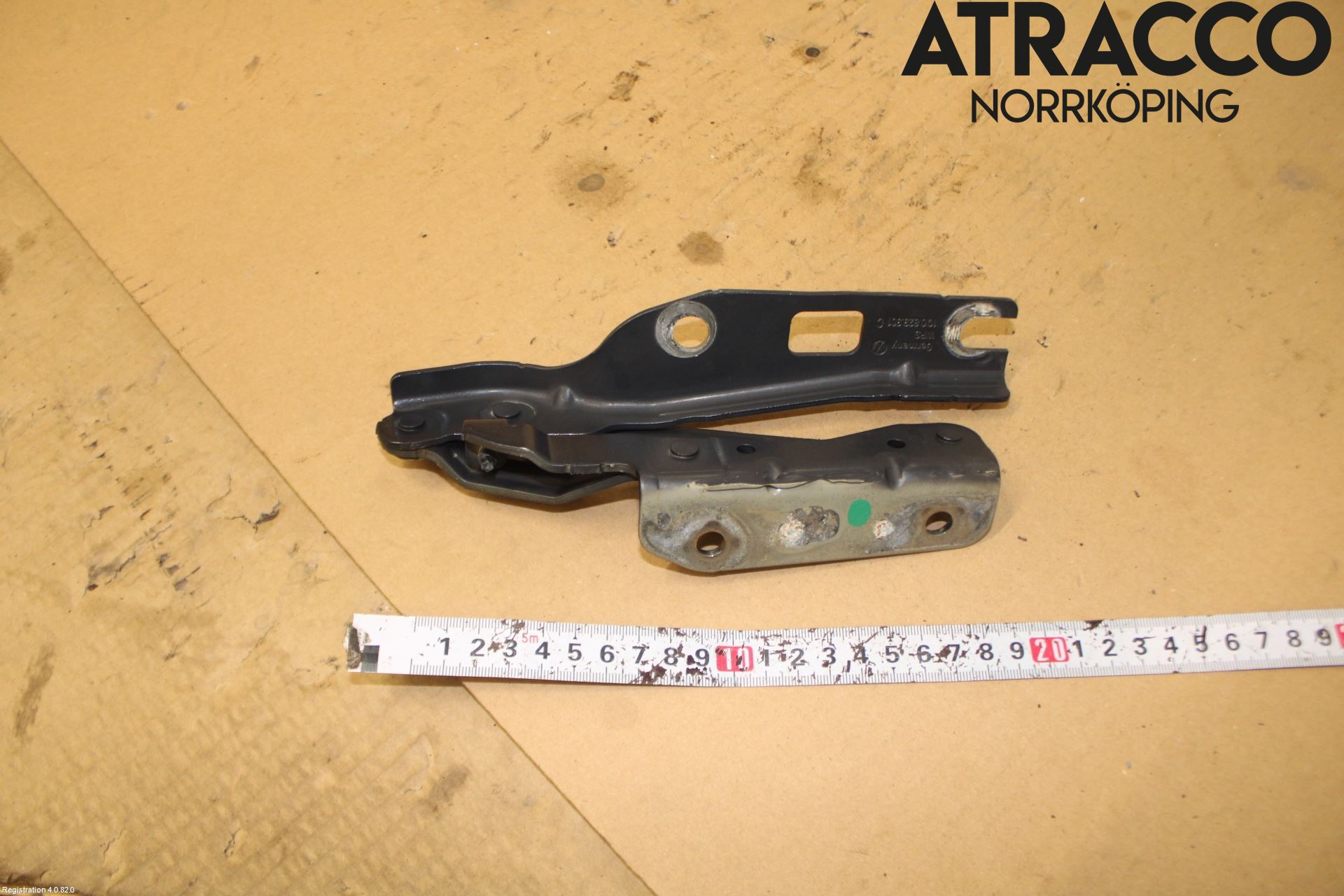 Volkswagen VW EOS  11- Huvgångjärn