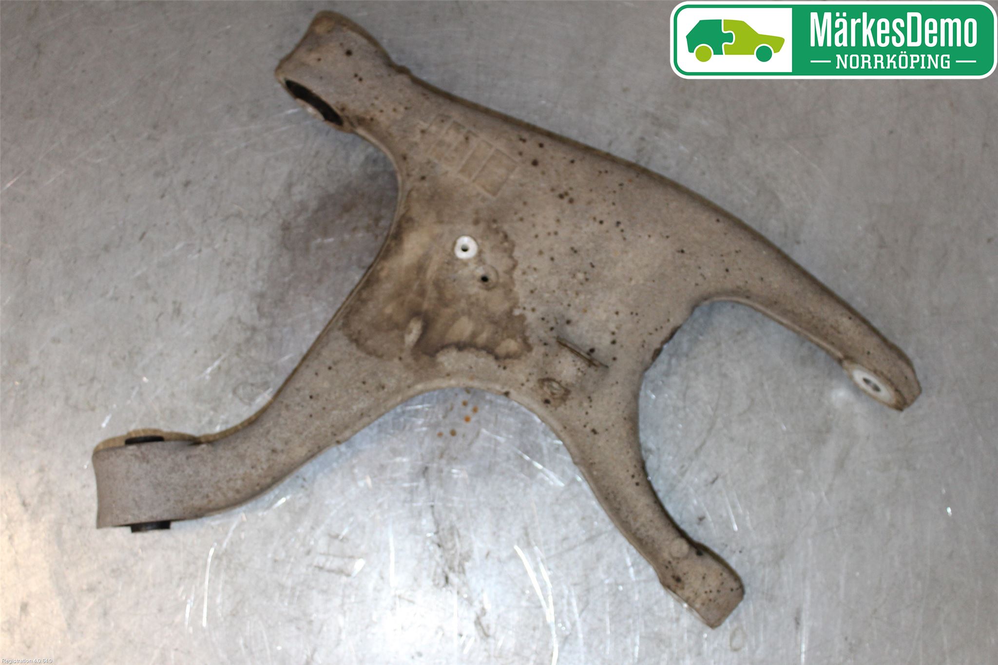 Audi A4 12-15 Bärarm Bak Vänster