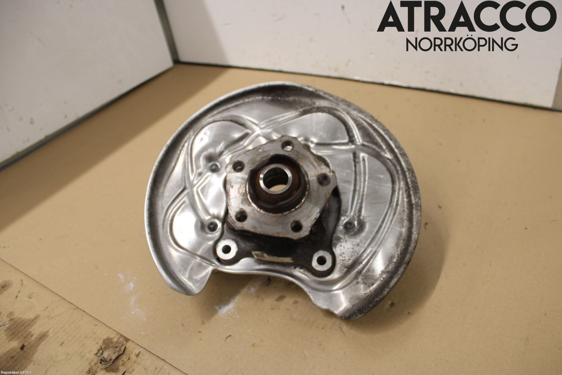 Audi Q5/SQ5 17- Hjullagerhus-Spindel Vä B