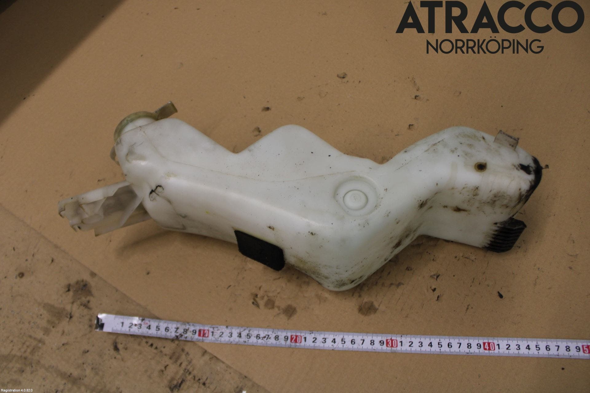 BMW 5 E34      88-96 Spolartank Vindruta