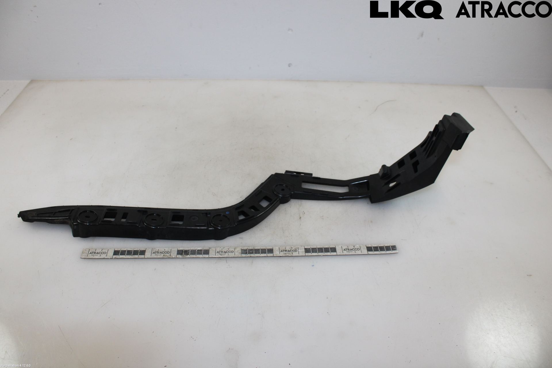 Volkswagen VW PASSAT 11-14 Stötfångarfäste Bak Hö