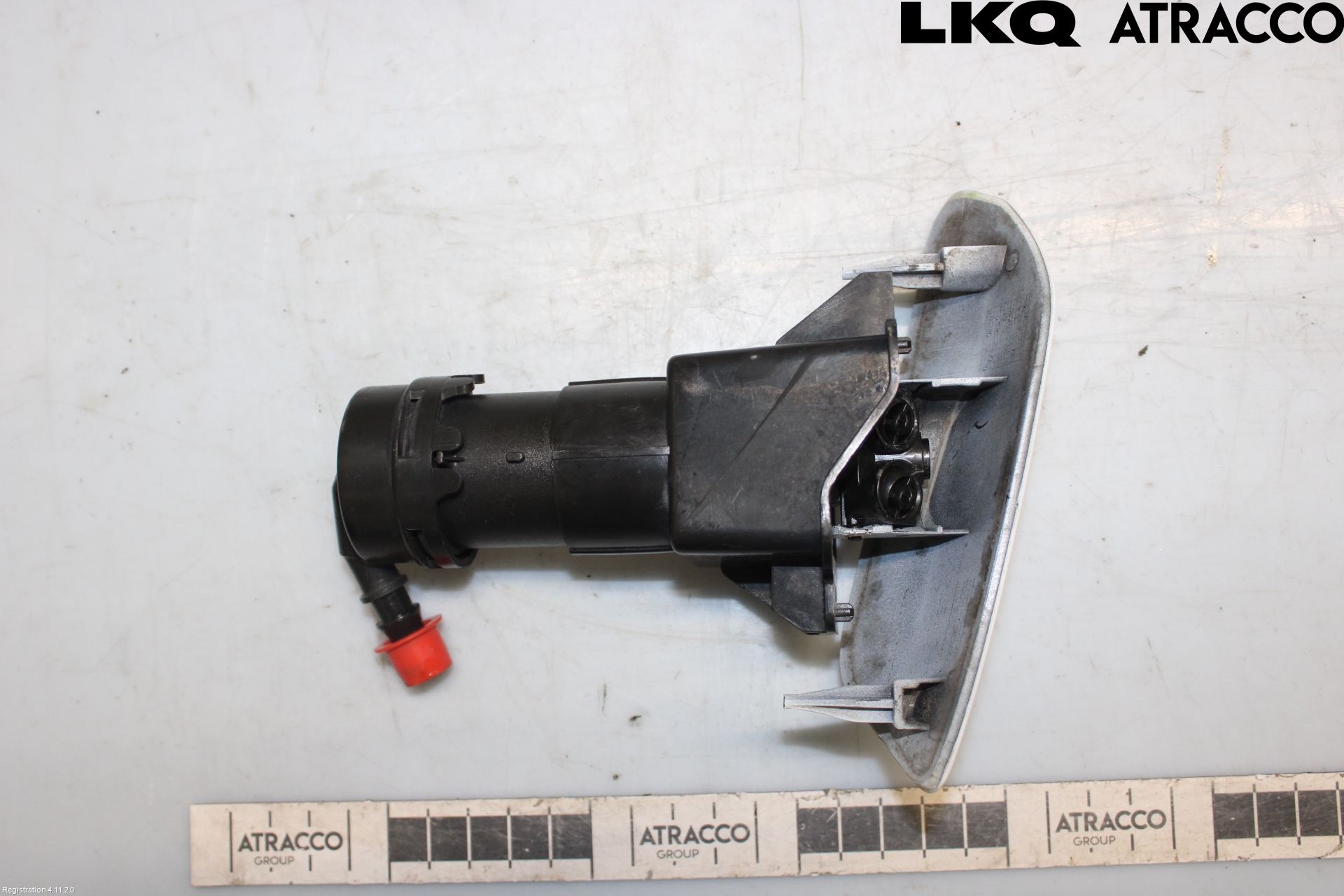 Audi A6/S6     05-11 Spolarmunstycke Strålkastare