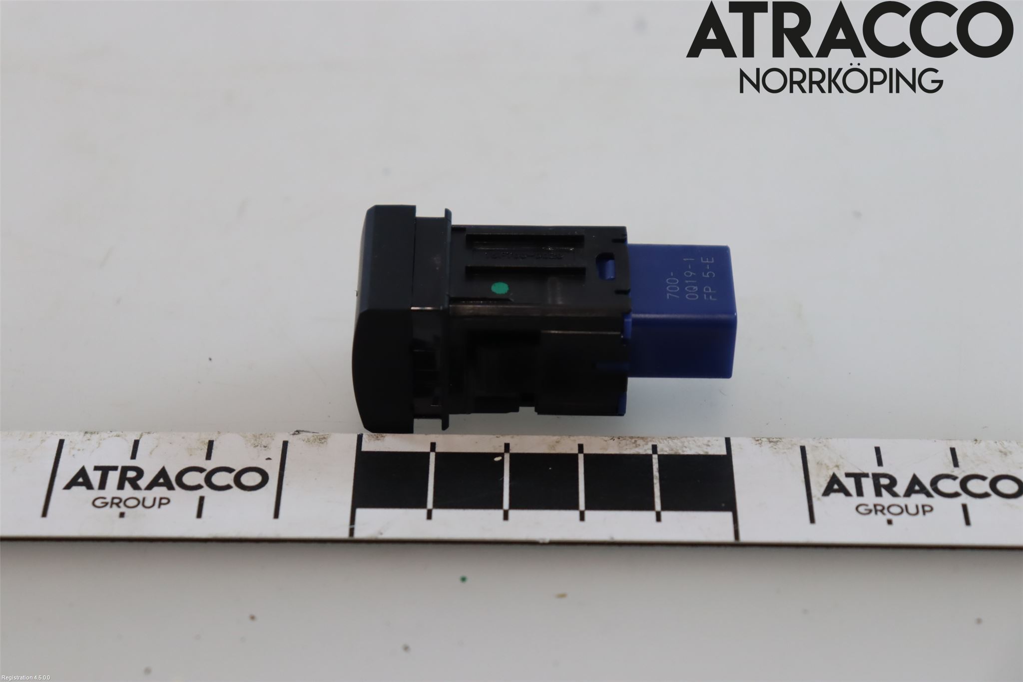 Toyota RAV4 19- Strömställare Tanklucka