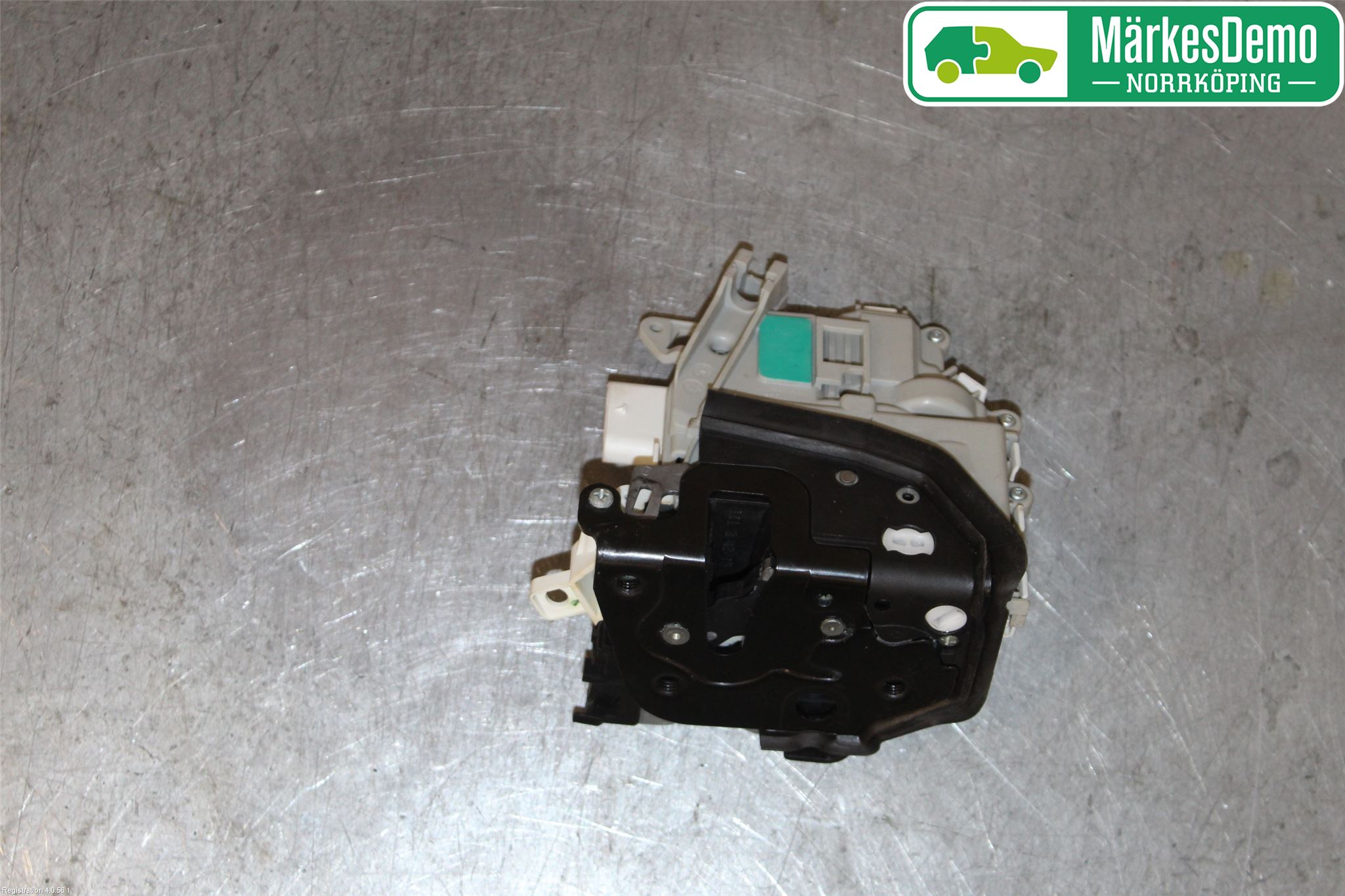 Audi A4 12-15 Låskista-Dörrlås