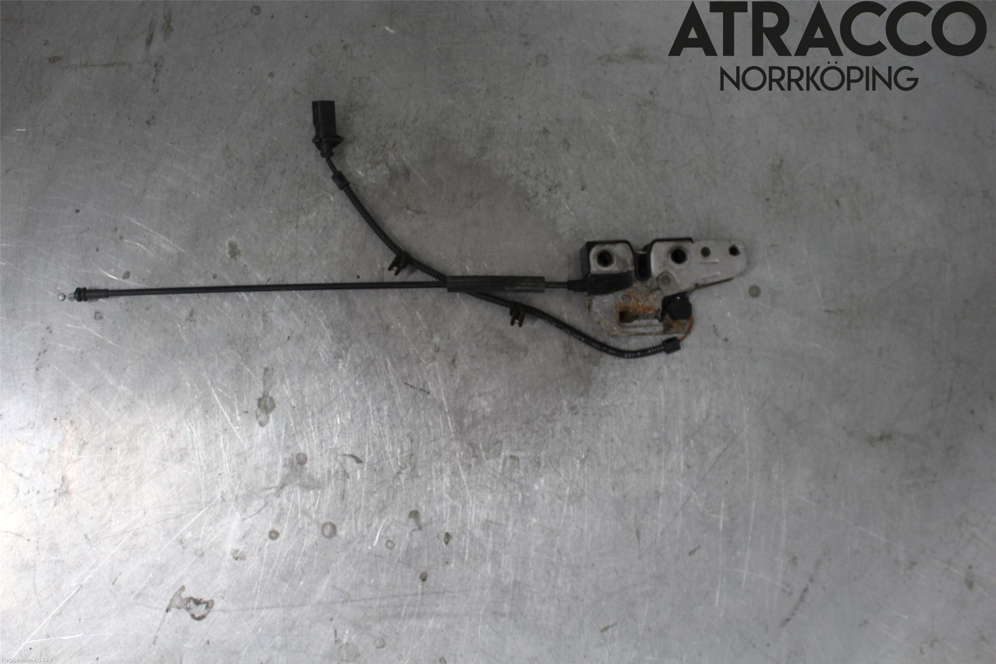 Volkswagen VW CADDY      04-10 Huvlås