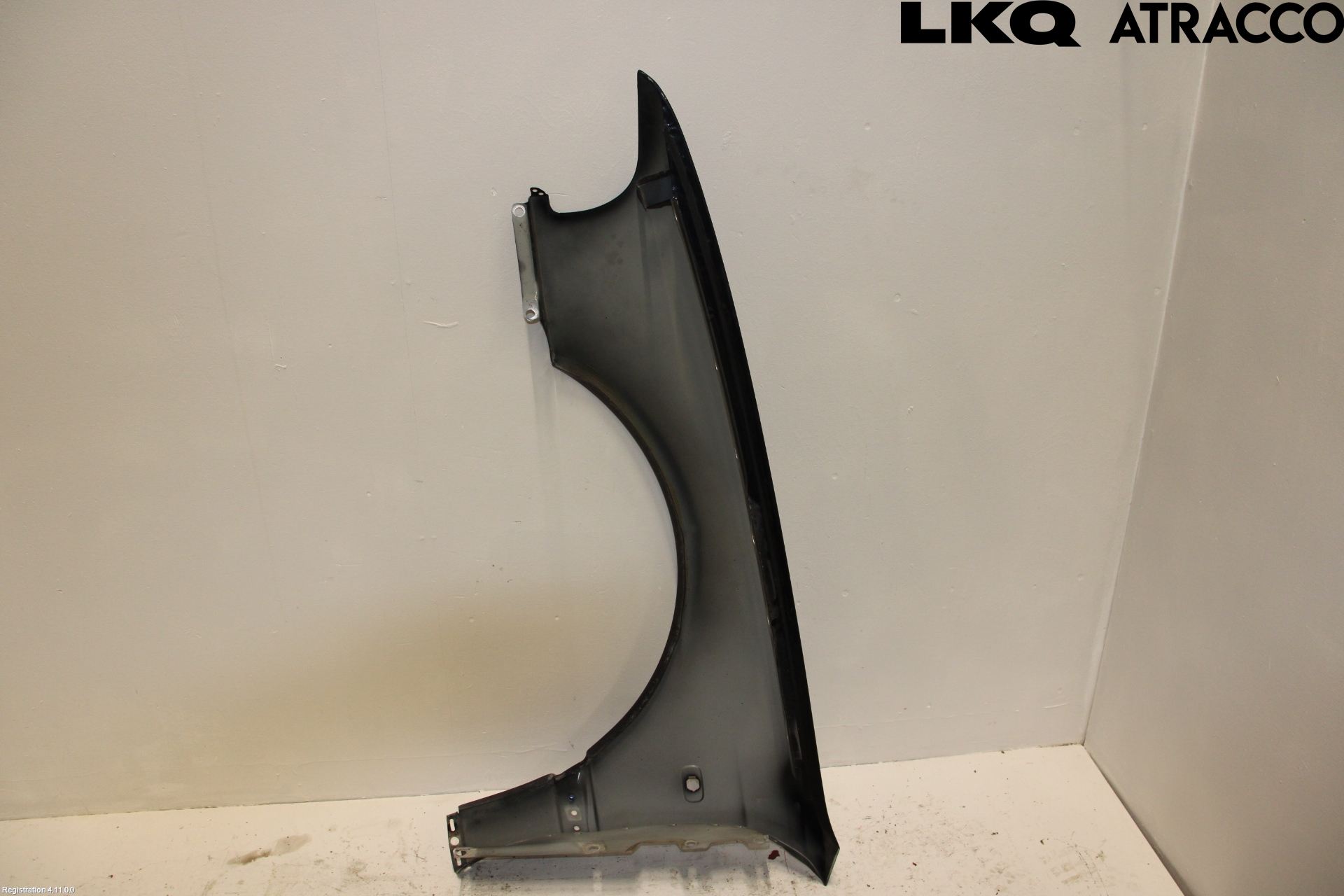 Audi A8/S8 4D 94-02 Skärm Fram Höger