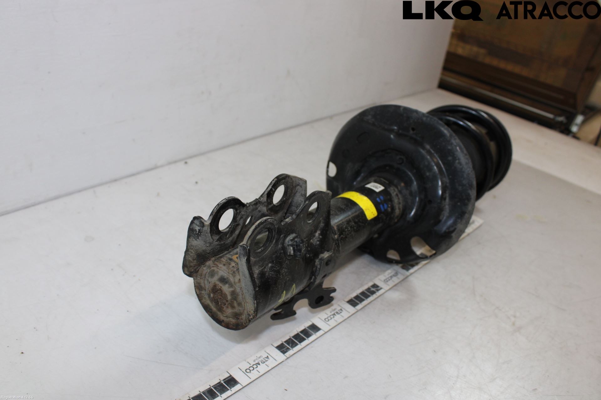 Toyota YARIS XP21 20- Fjäderben Fram Vänster