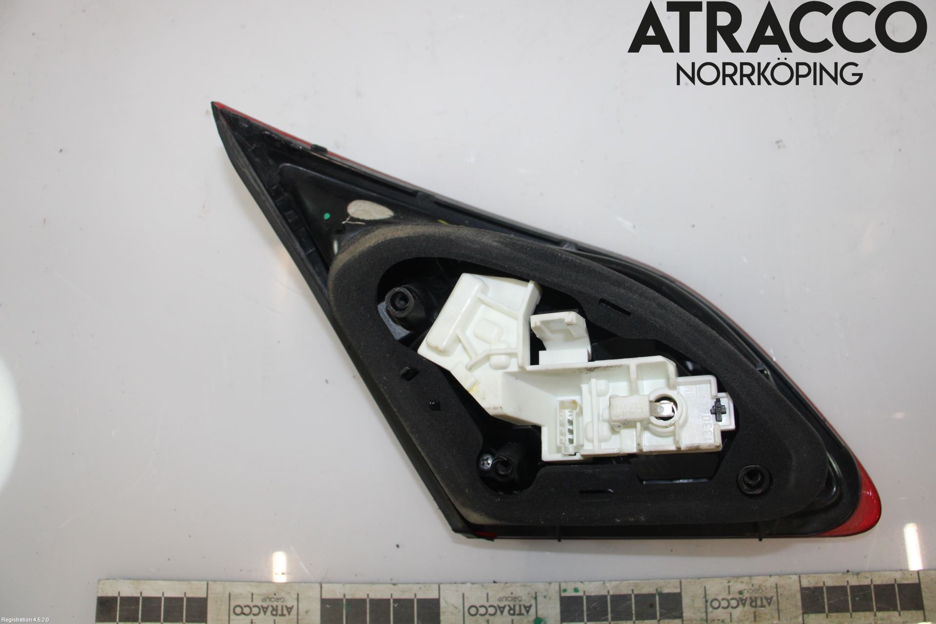 Opel ASTRA J 10-15 Bakljus Lucka Hö