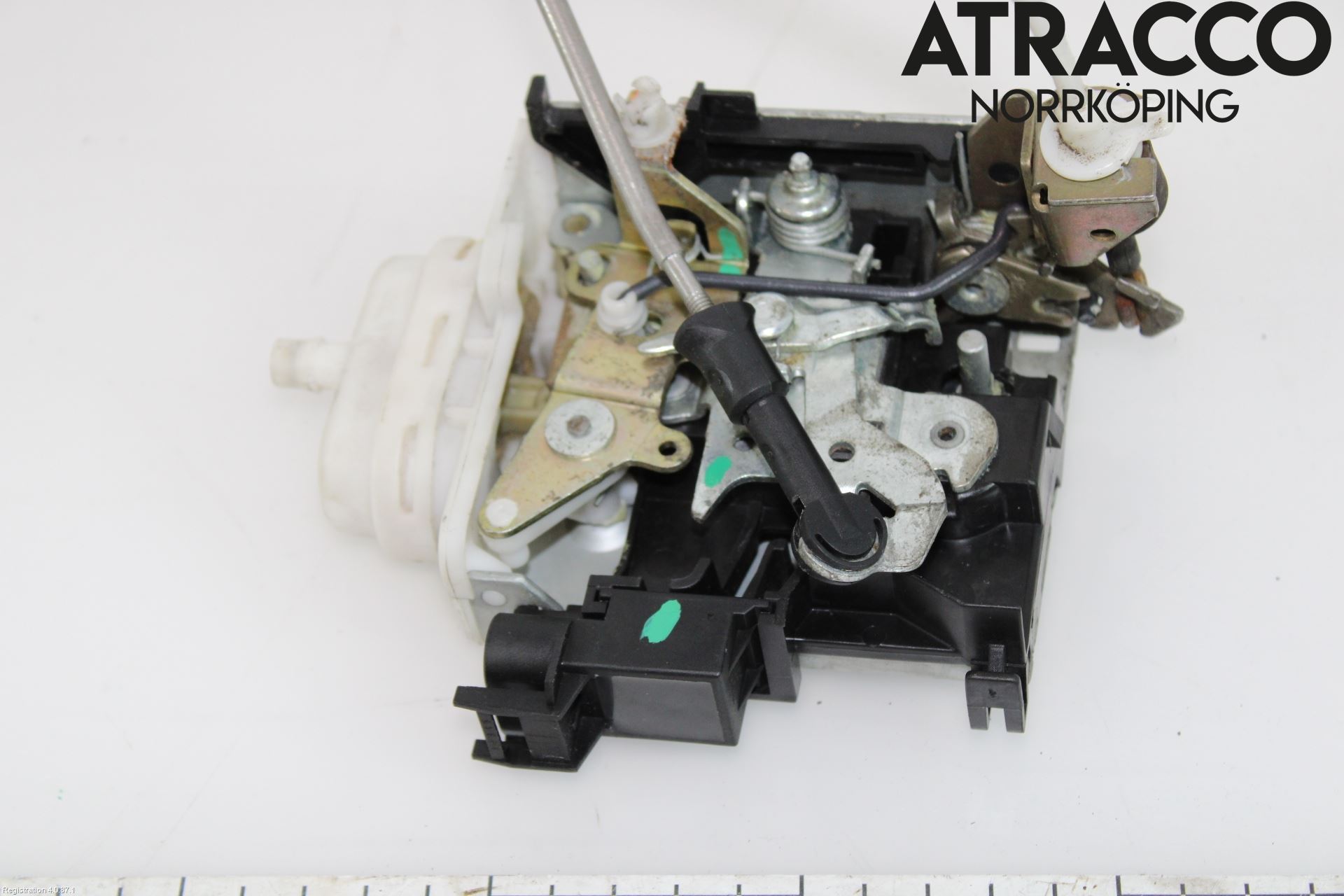 Audi A4/S4 99B-00 Låskista-Dörrlås