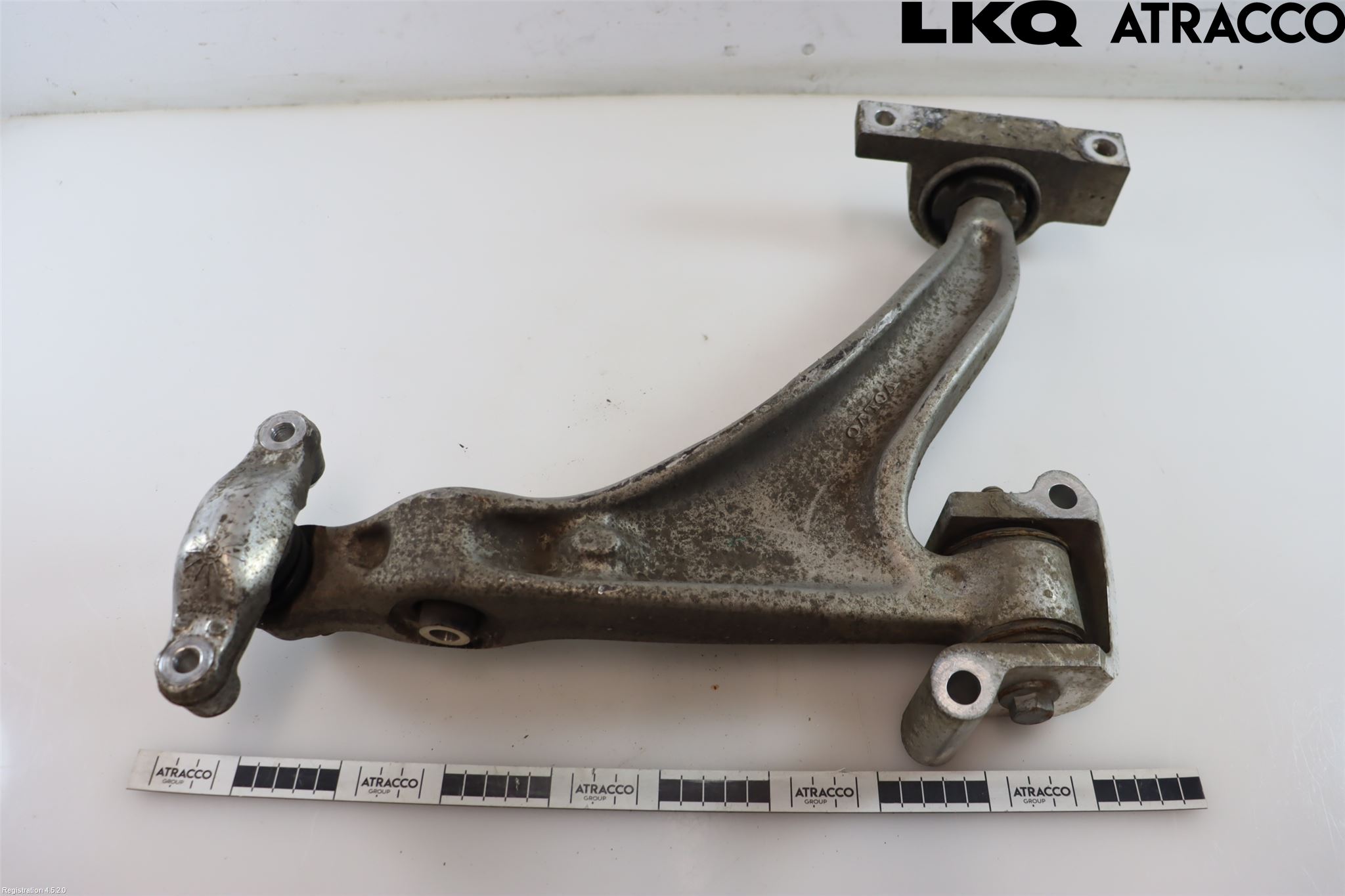 Volvo V60 19- Bärarm Fram Undre Vä