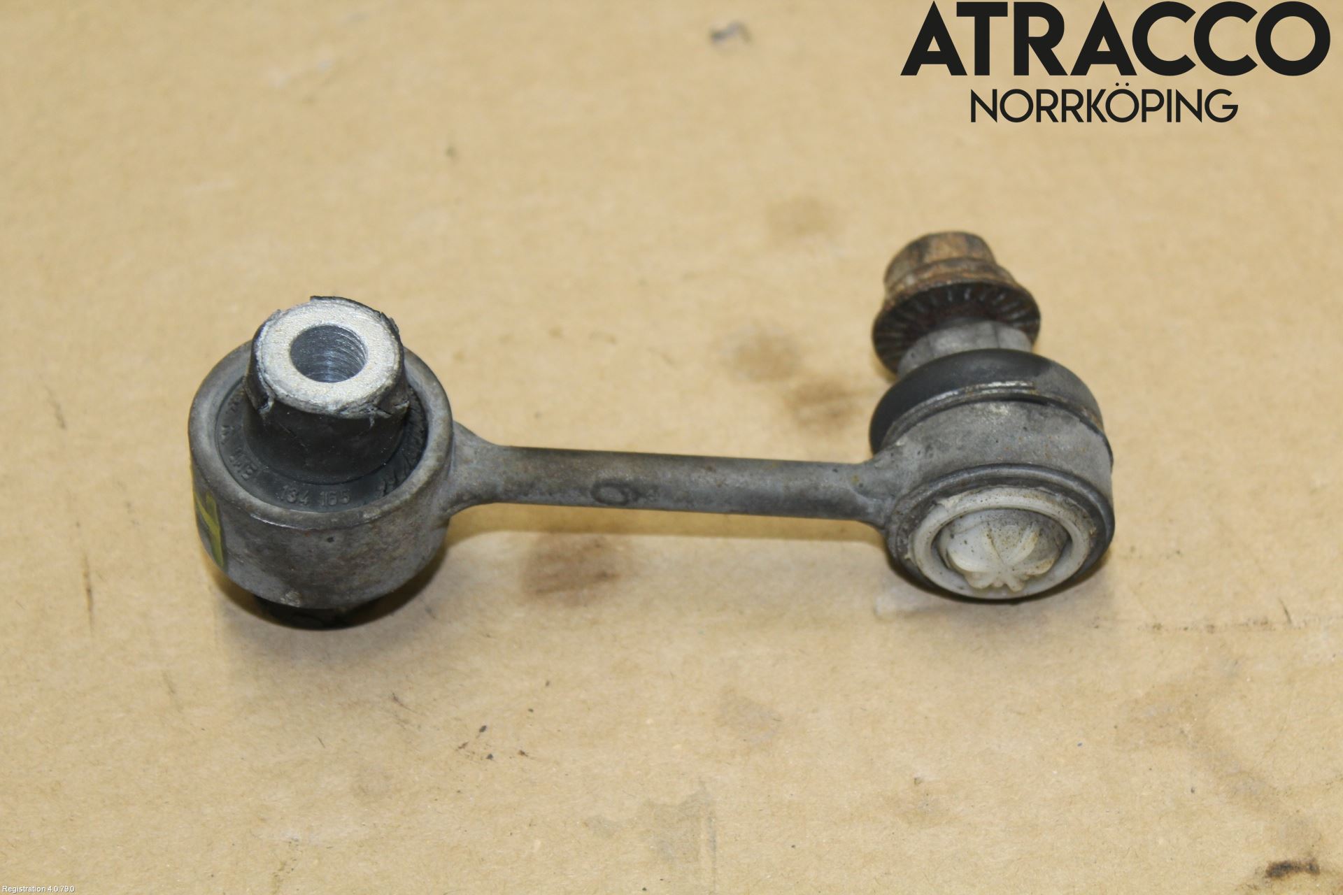 Audi A8/S8 4E  02-09 Krängningshämmarstag Bak