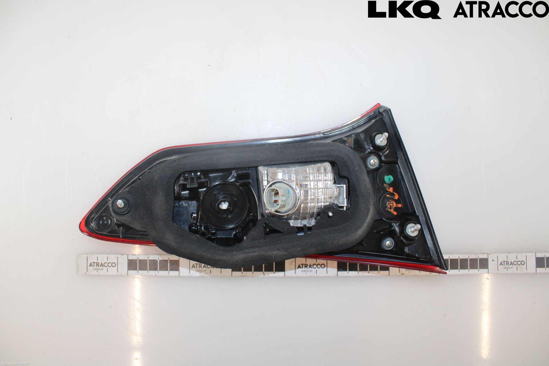 Toyota YARIS XP130 15-20 Bakljus Lucka Hö