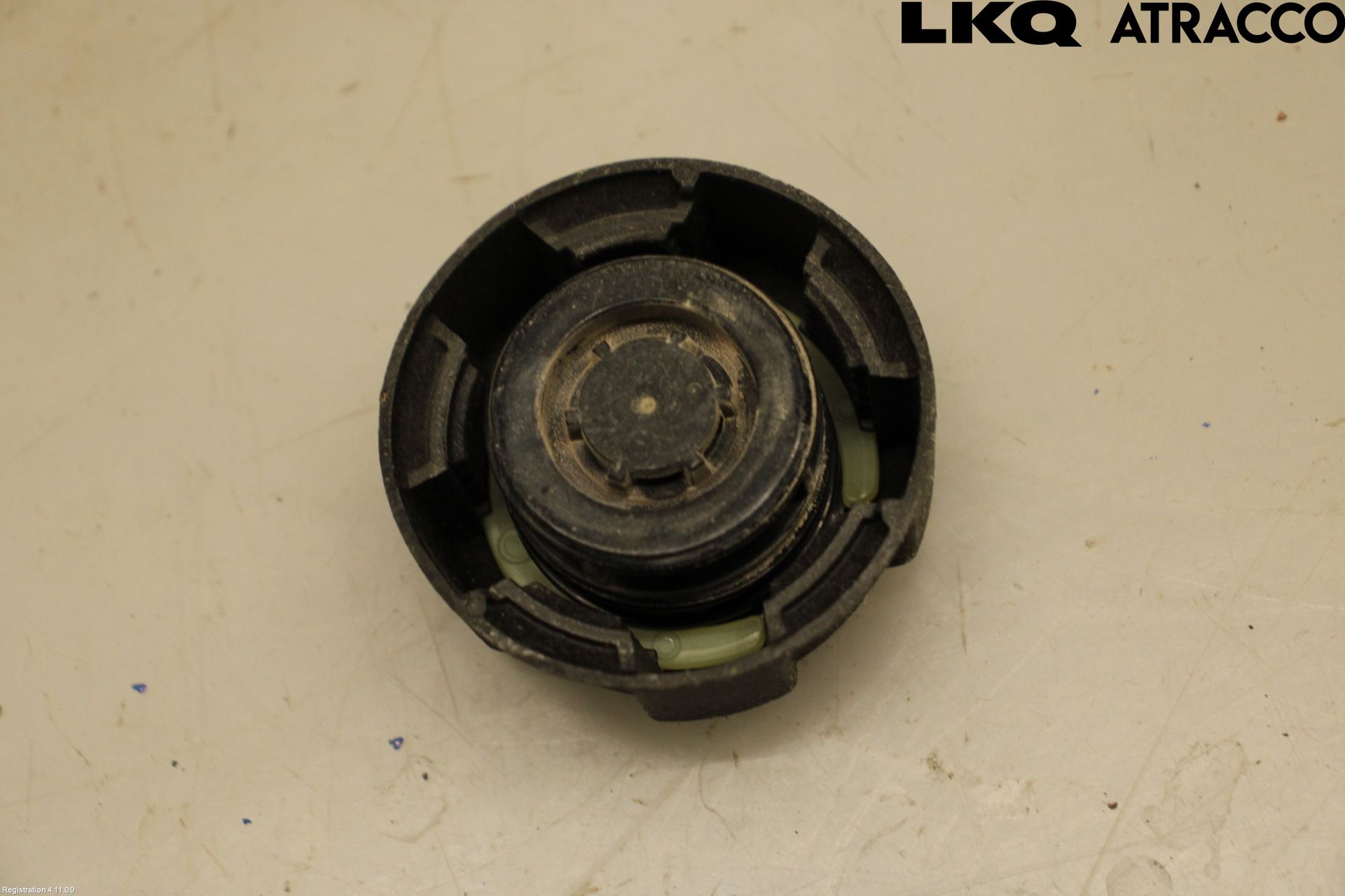 Peugeot PARTNER 08-15 Expansionstank Lock