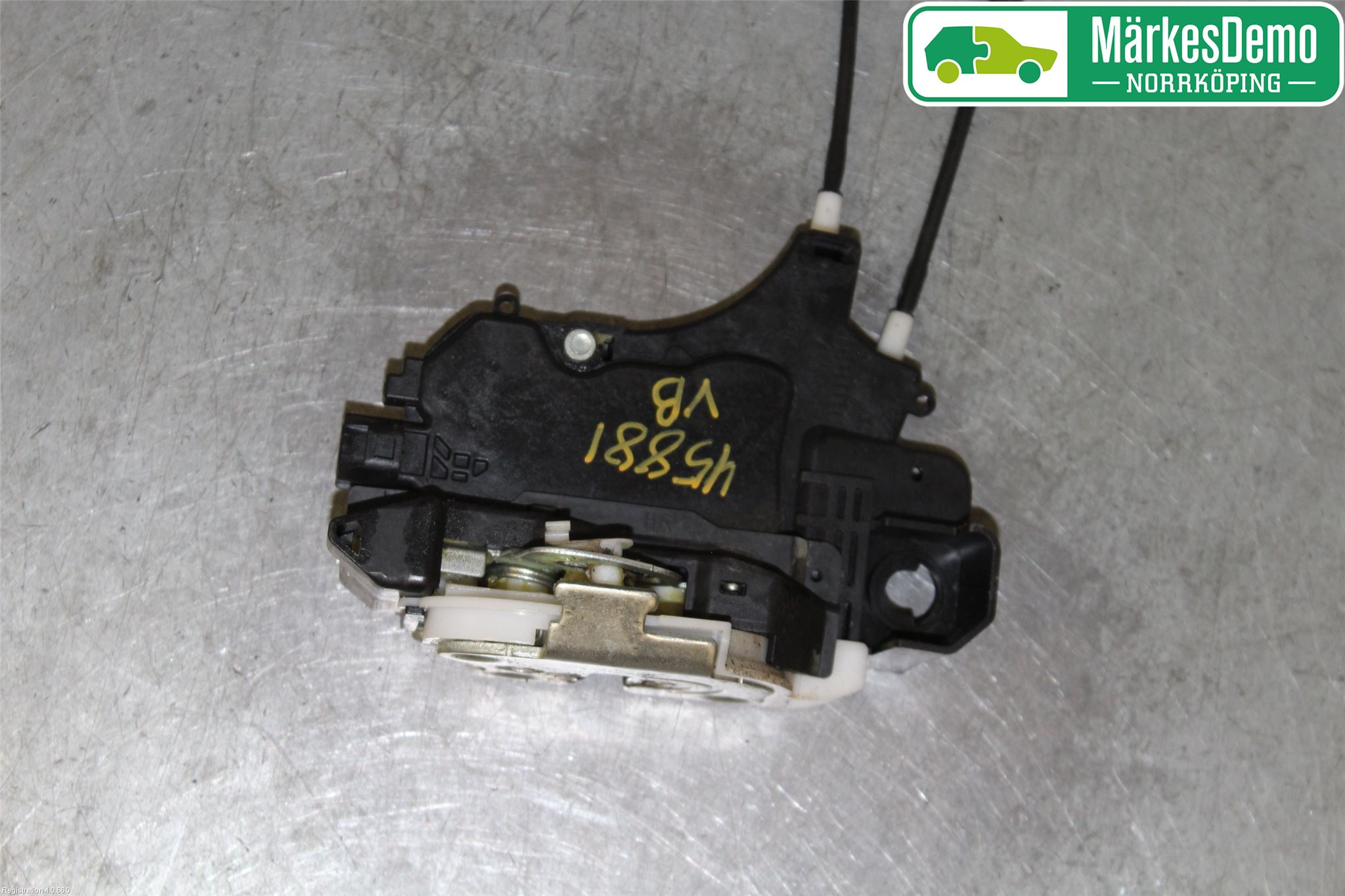 Mitsubishi COLT   04-08 Låskista-Dörrlås