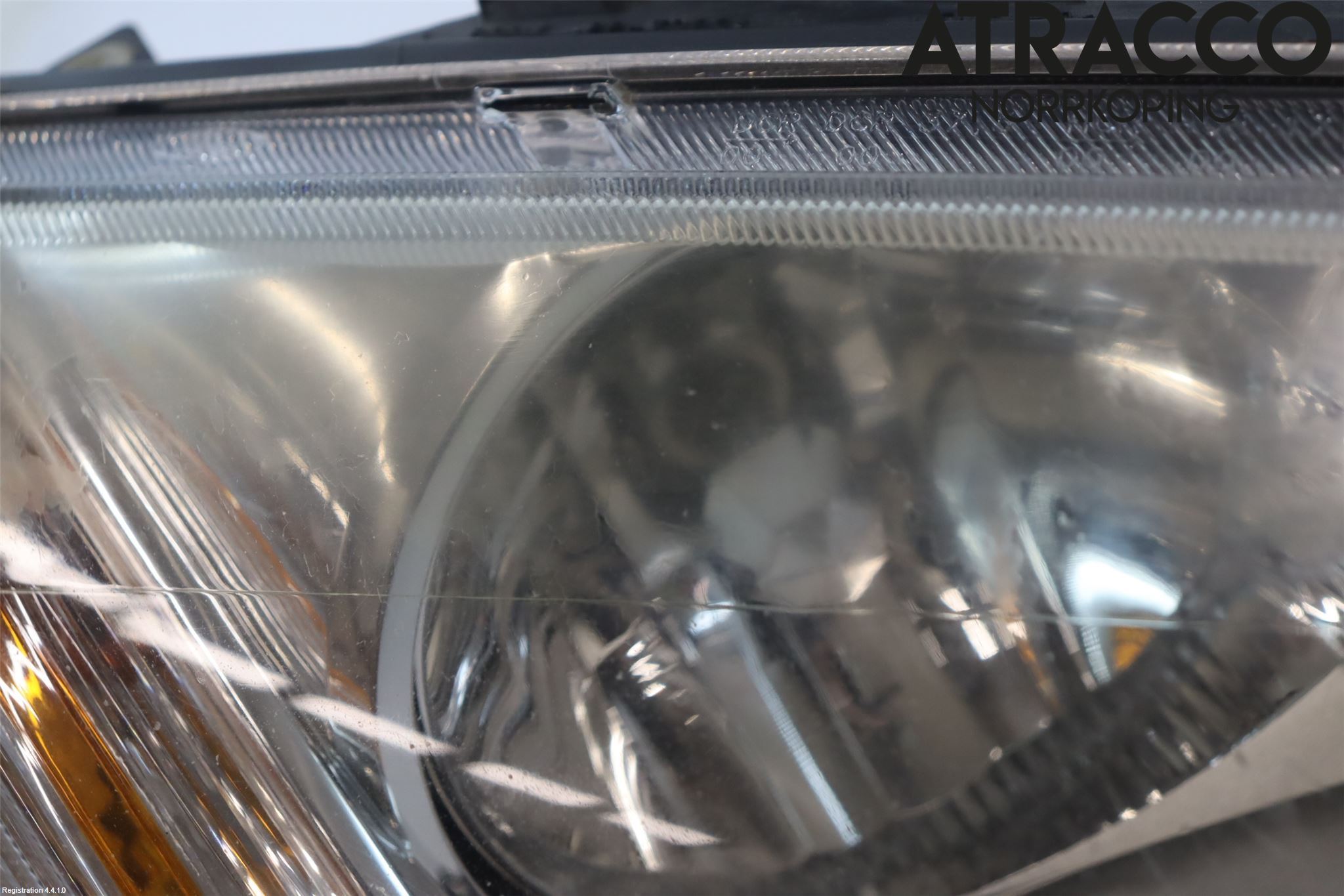 Ford FOCUS     04-07 Strålkastare Höger