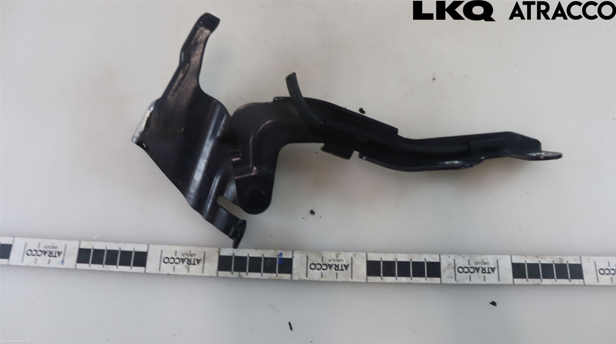 Kia CEED 06-12 Huvgångjärn