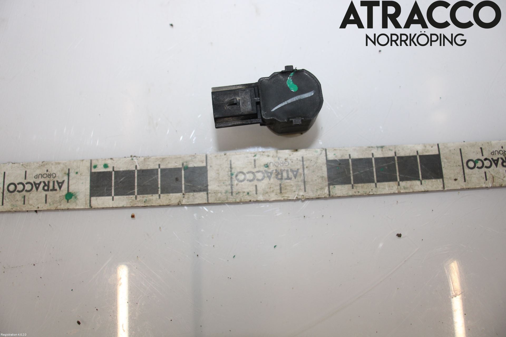 Ford S-MAX 15- Parkeringshjälp Frontsensor