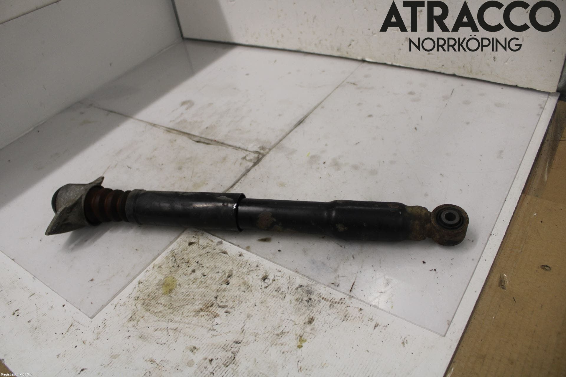 Skoda YETI Stötdämpare Bak